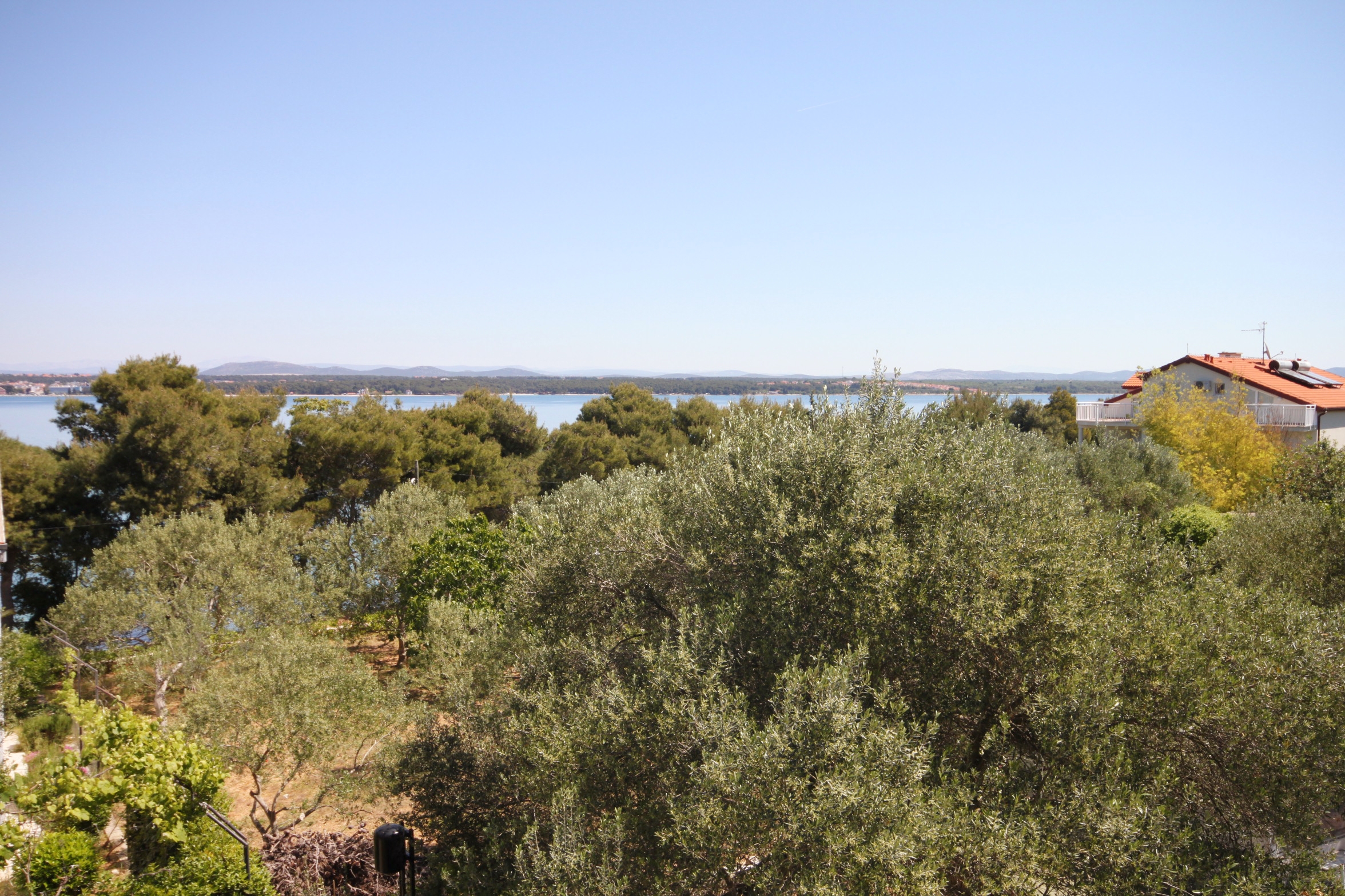 One bedroom apartment with terrace and sea view Tkon, Pašman  A-d
