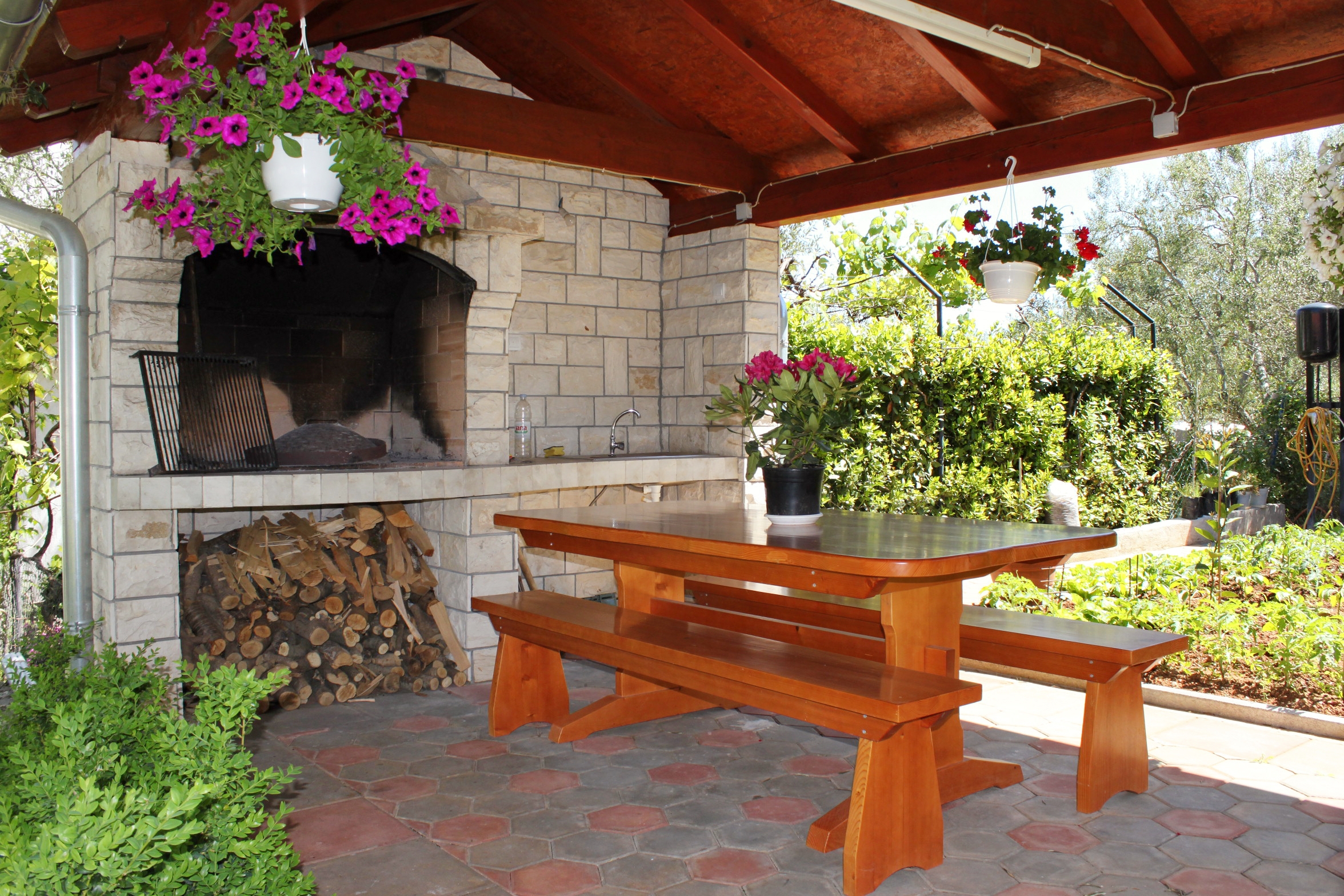 One bedroom apartment with terrace and sea view Tkon, Pašman (A-6215-c) One bedroom apartment with terrace and sea view Tkon, Pašman (A-6215-c)