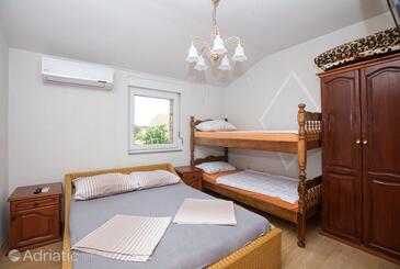 Biograd na Moru, Bedroom in the room, air condition available, (pet friendly) and WiFi.