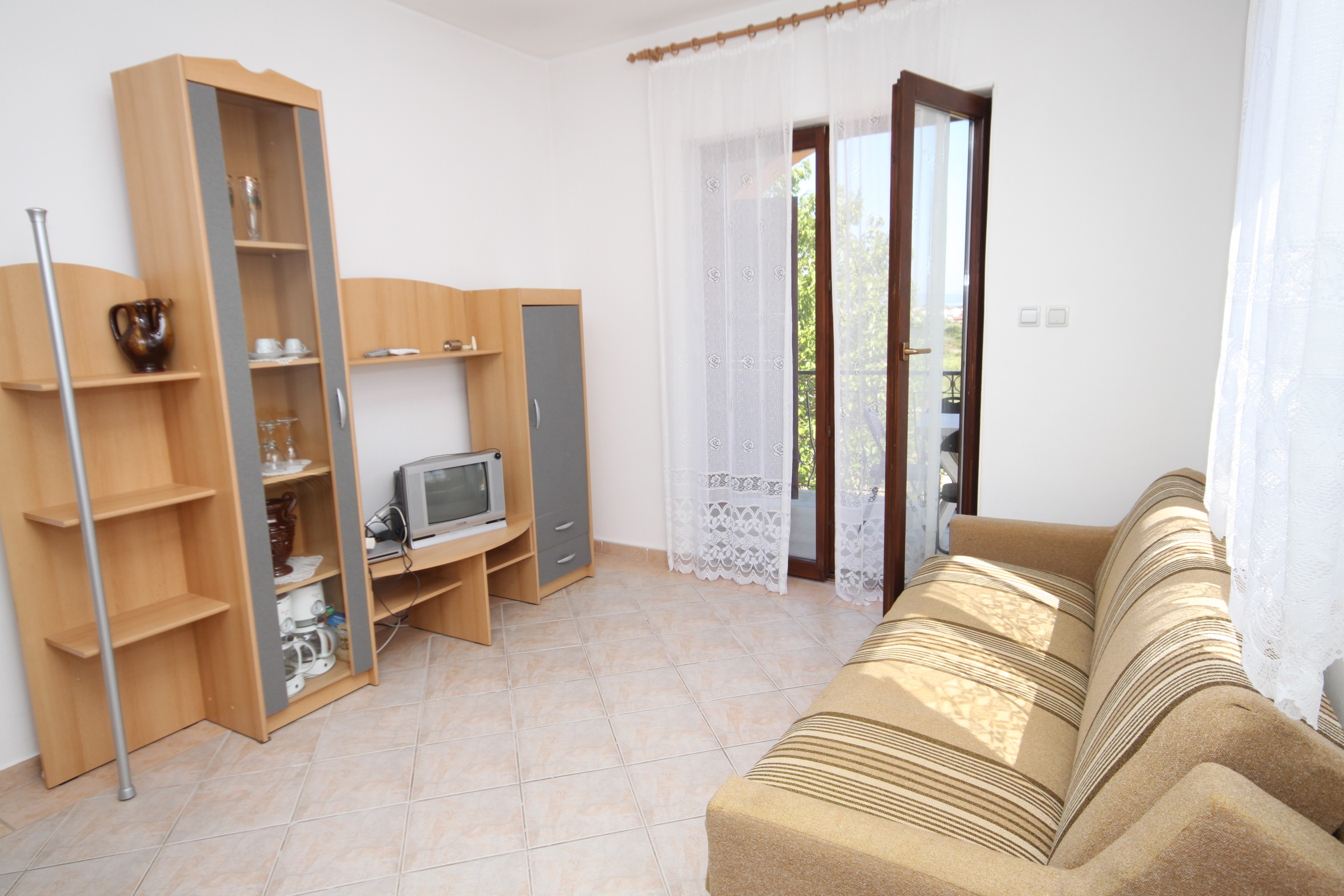 Two bedroom apartment with terrace and sea view Tribunj (Vodice) (A-6223-a) Two bedroom apartment with terrace and sea view Tribunj (Vodice) (A-6223-a)