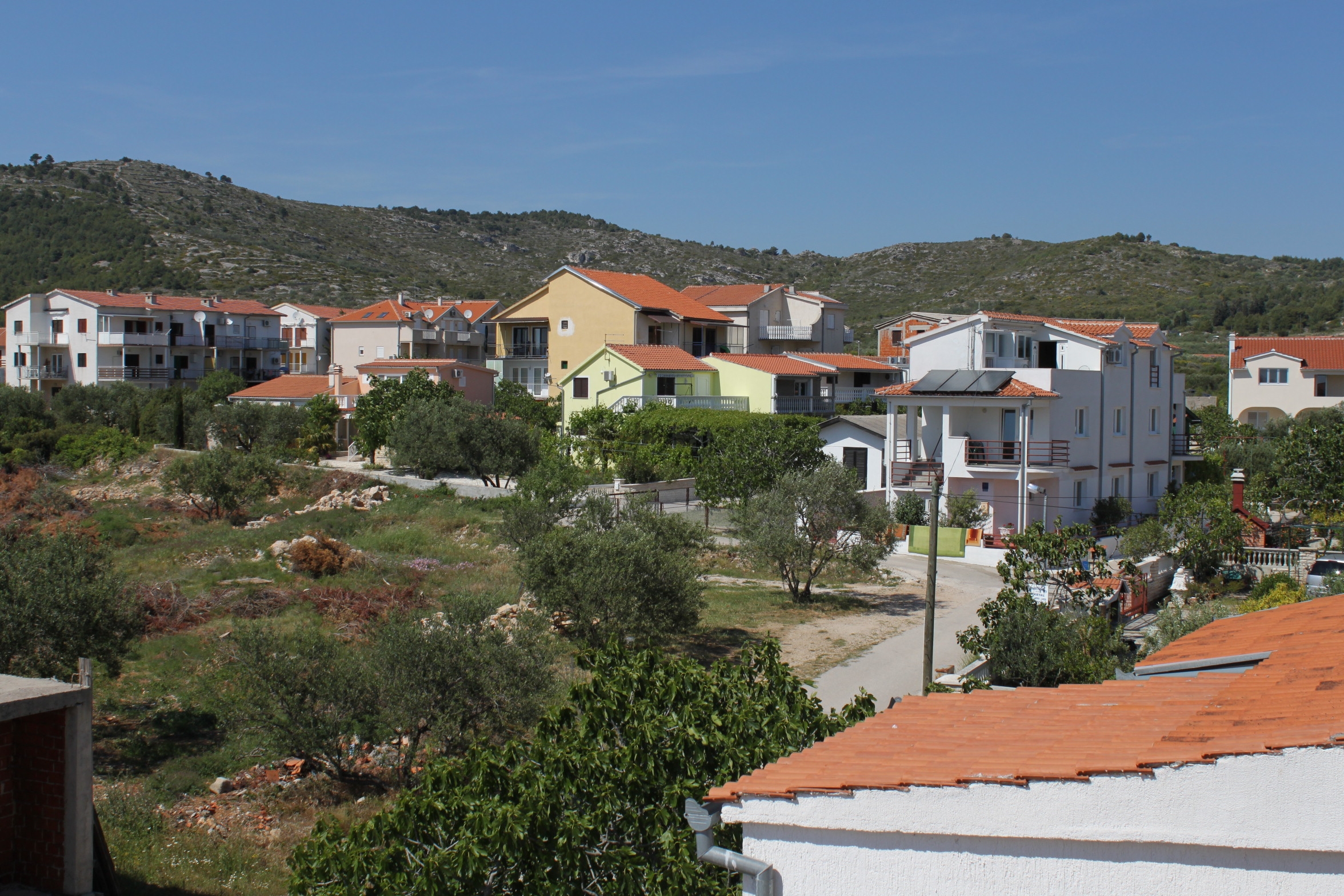 Jednosobni apartman s terasom i pogledom na more Tribunj, Vodice  A-c