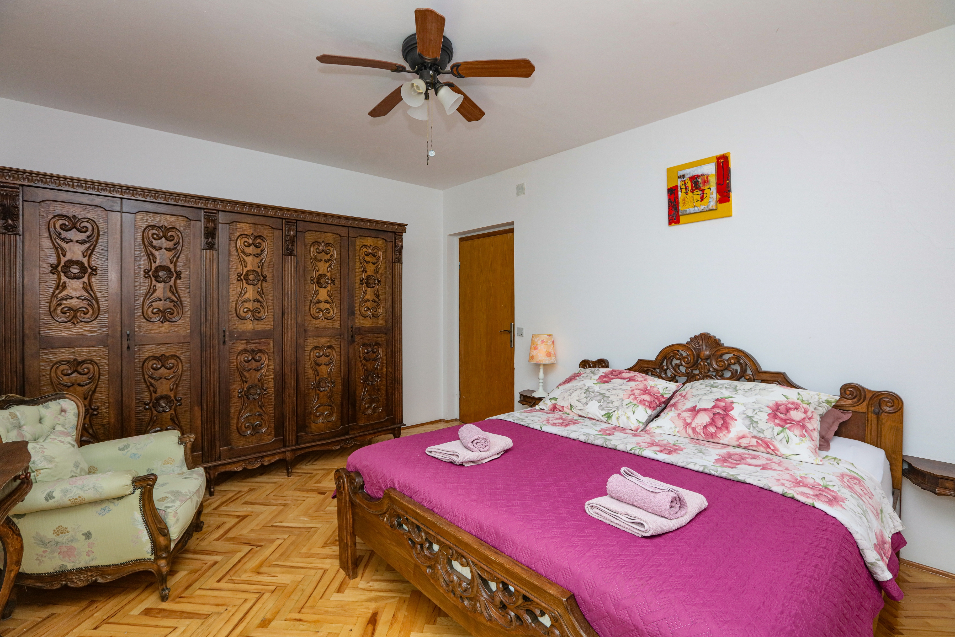 Comfortable and spacious house near beach Rogoznica  K