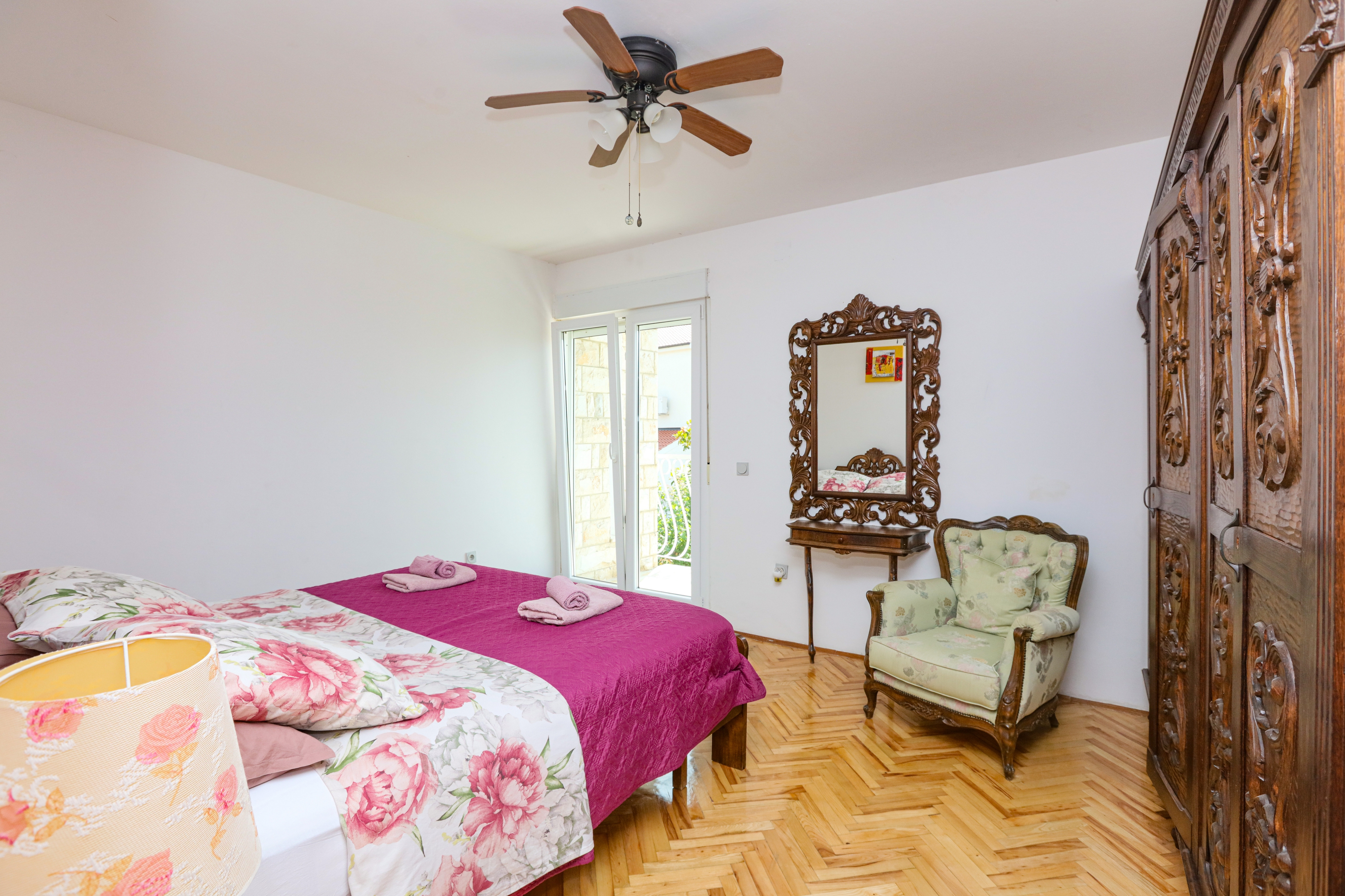 Comfortable and spacious house near beach Rogoznica  K