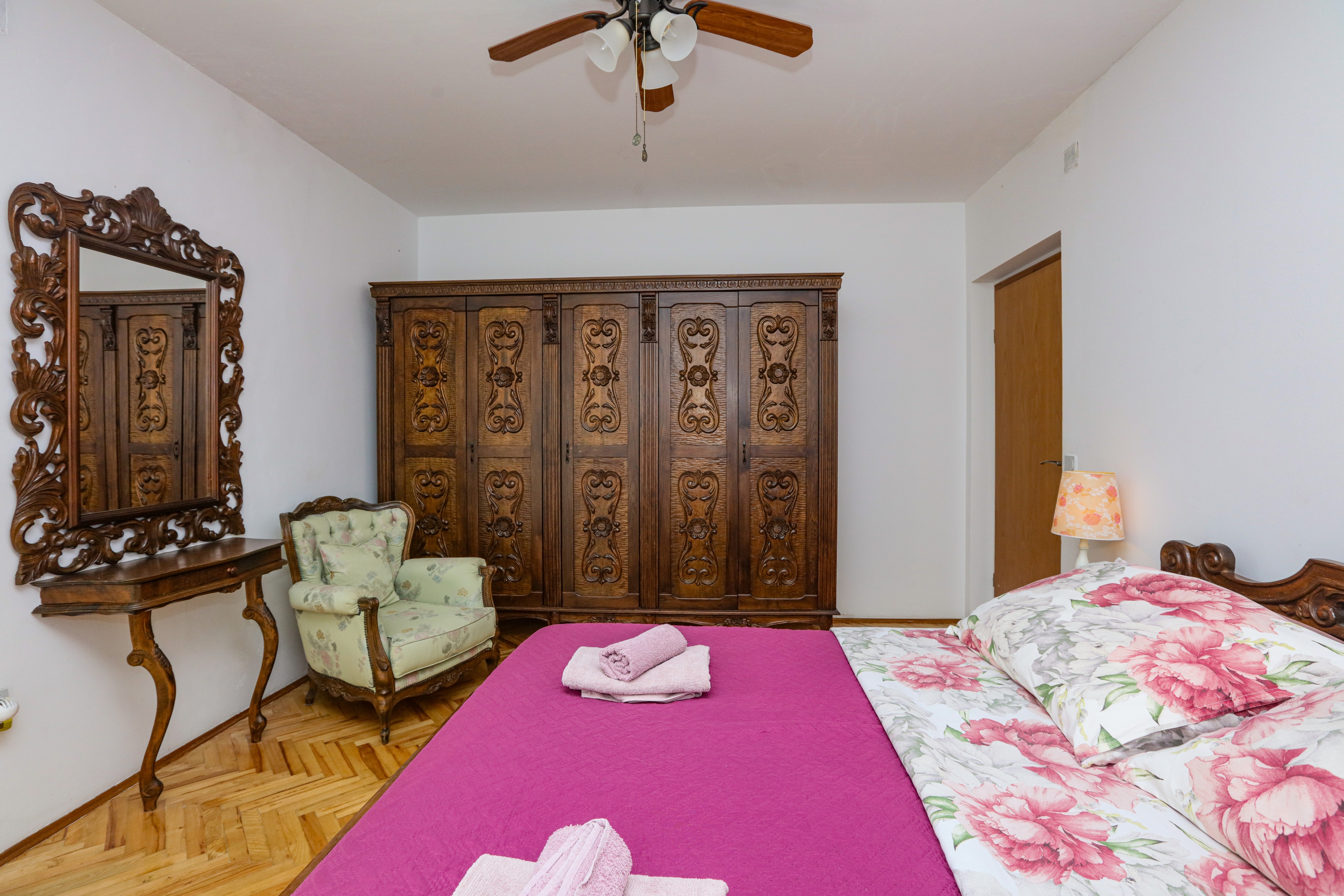 Comfortable and spacious house near beach Rogoznica  K