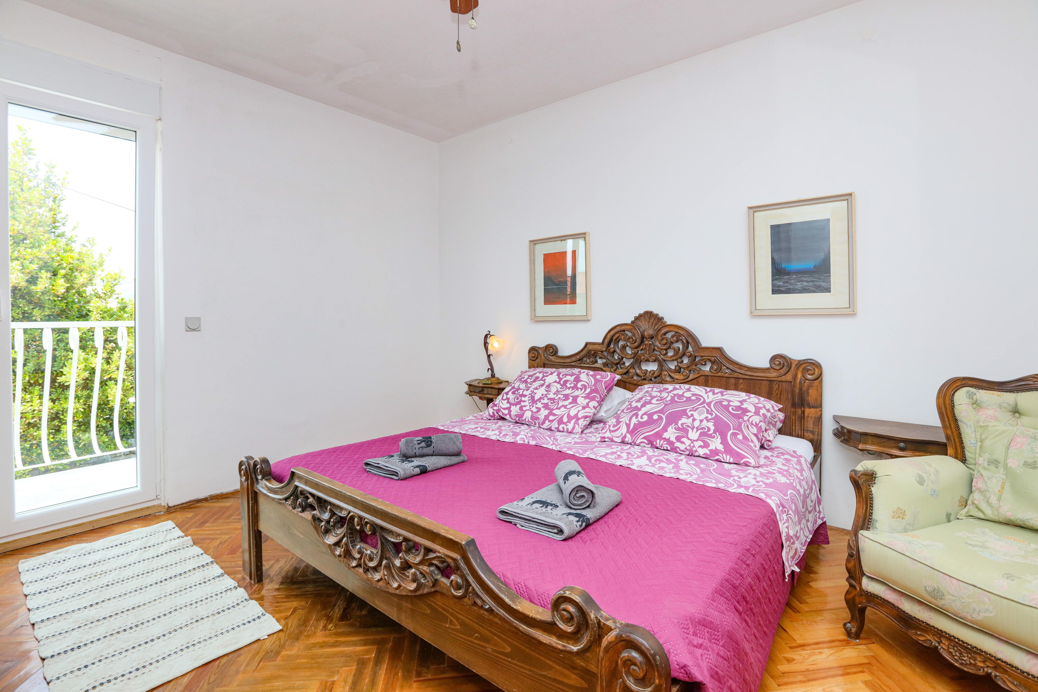 Comfortable and spacious house near beach Rogoznica  K