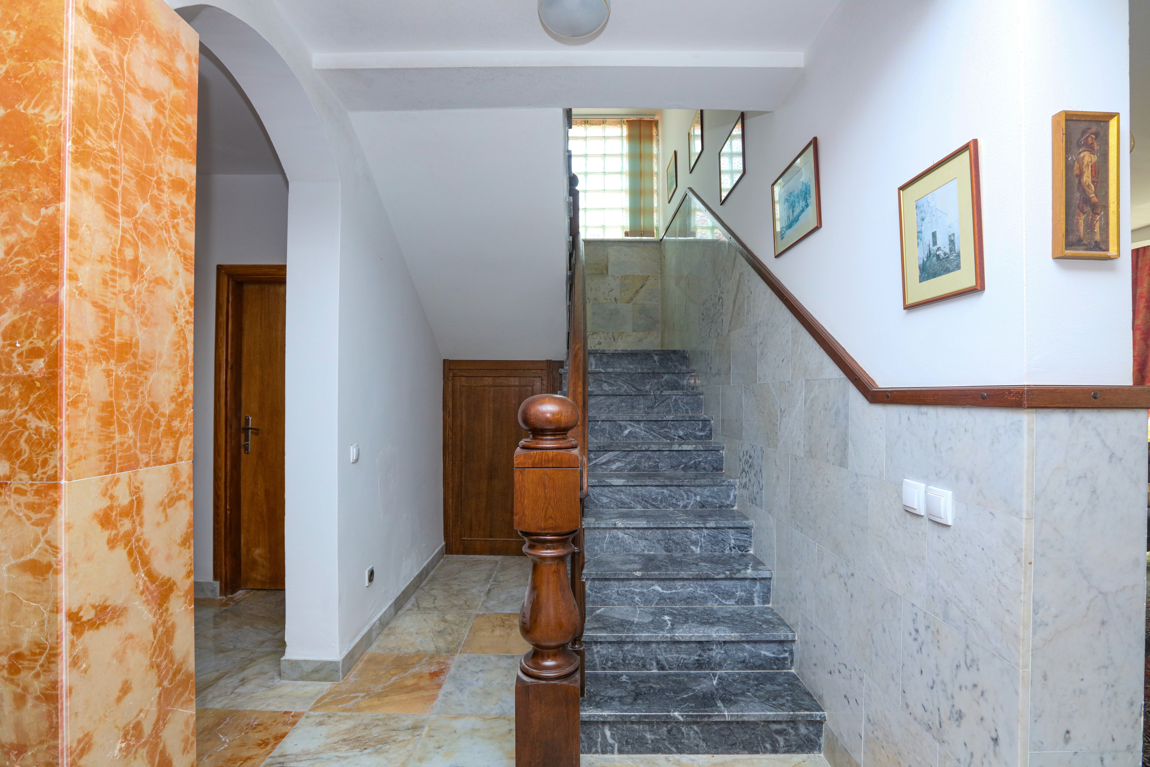 Comfortable and spacious house near beach Rogoznica  K