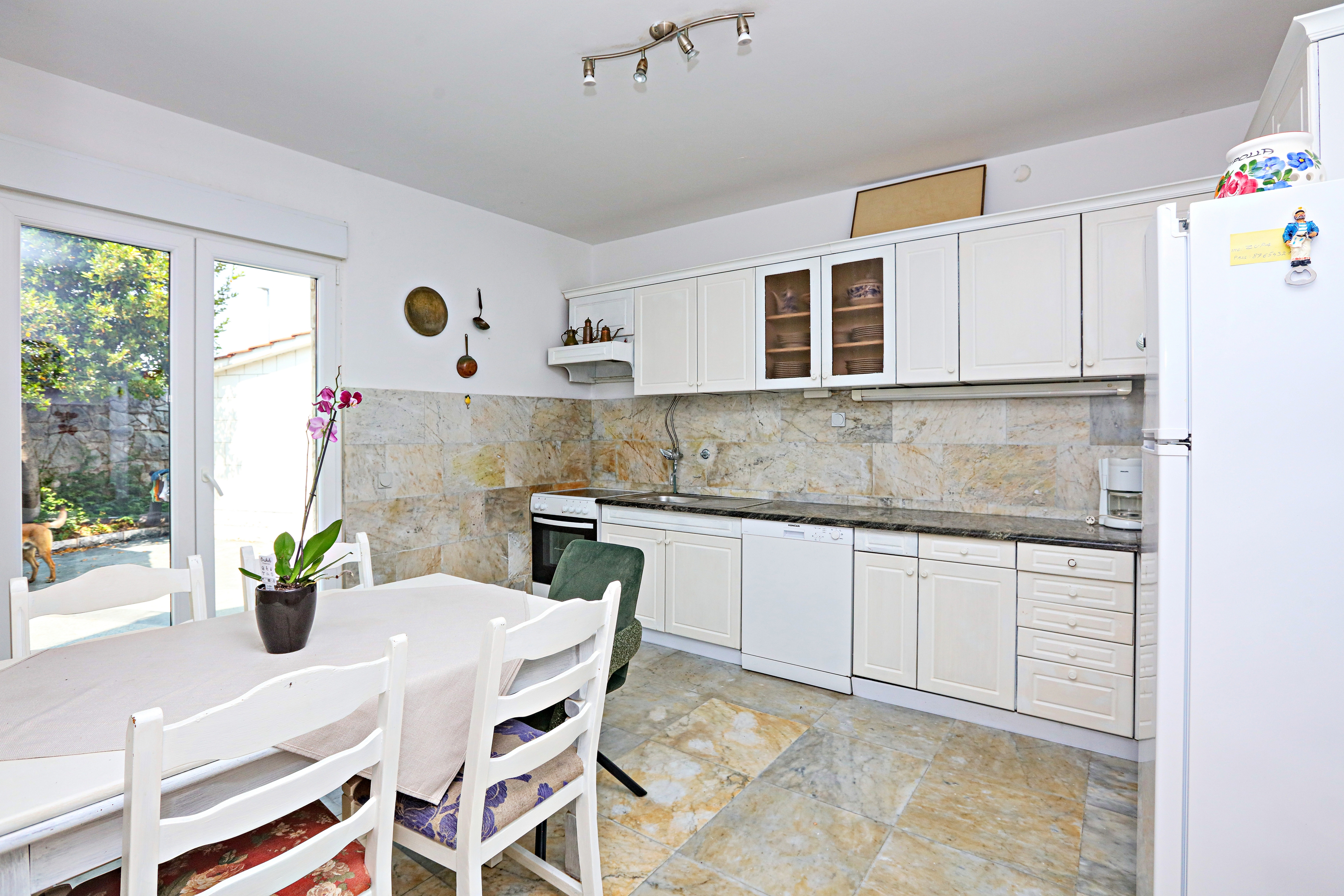 Comfortable and spacious house near beach Rogoznica  K