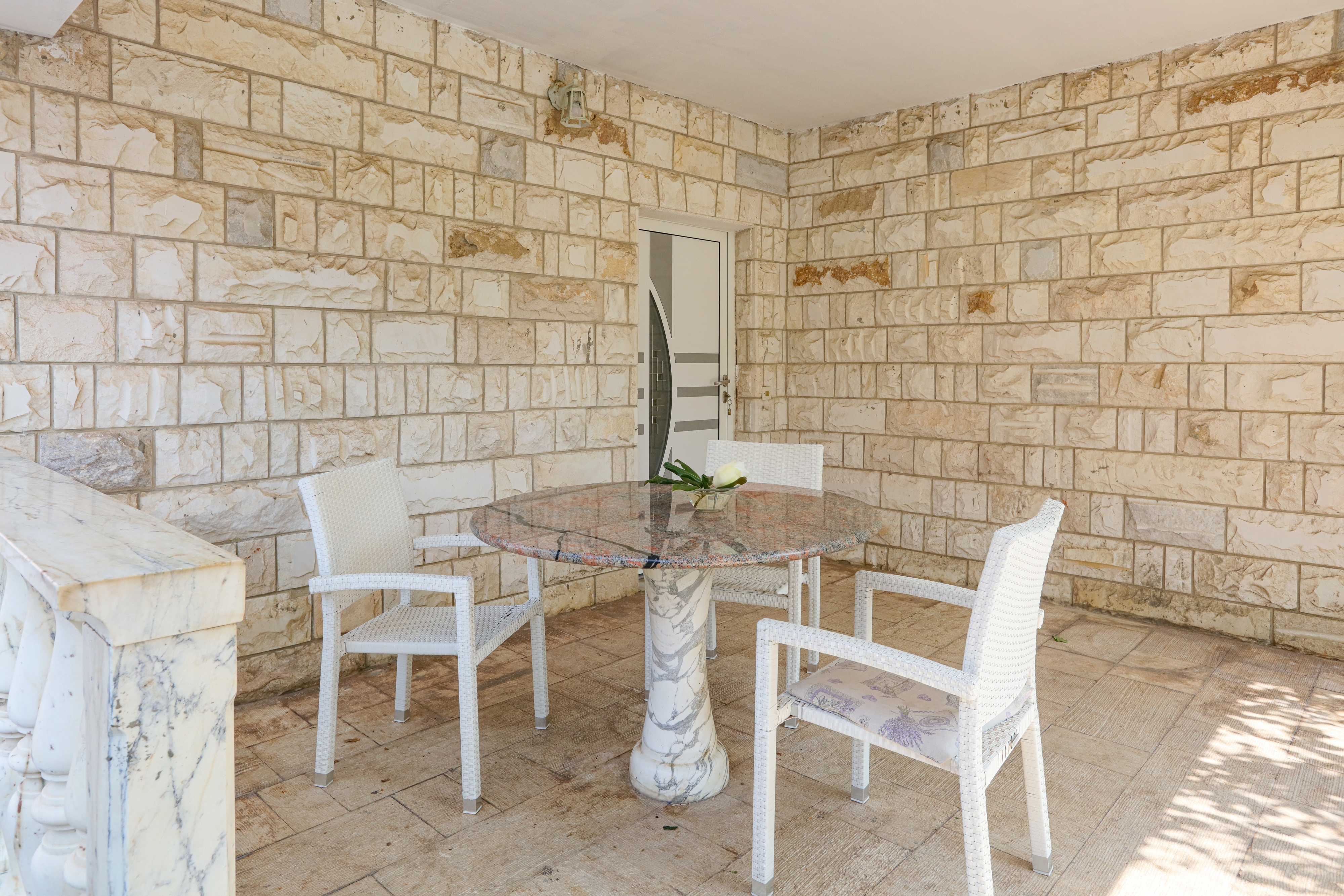 Comfortable and spacious house near beach Rogoznica  K