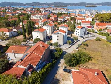 Biograd na Moru, Biograd, Objekt 6228 - Ubytování s oblázkovou pláží.