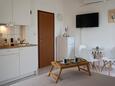 Dining room Sukošan, Dining room in the studio-apartment, air condition available and WiFi.
