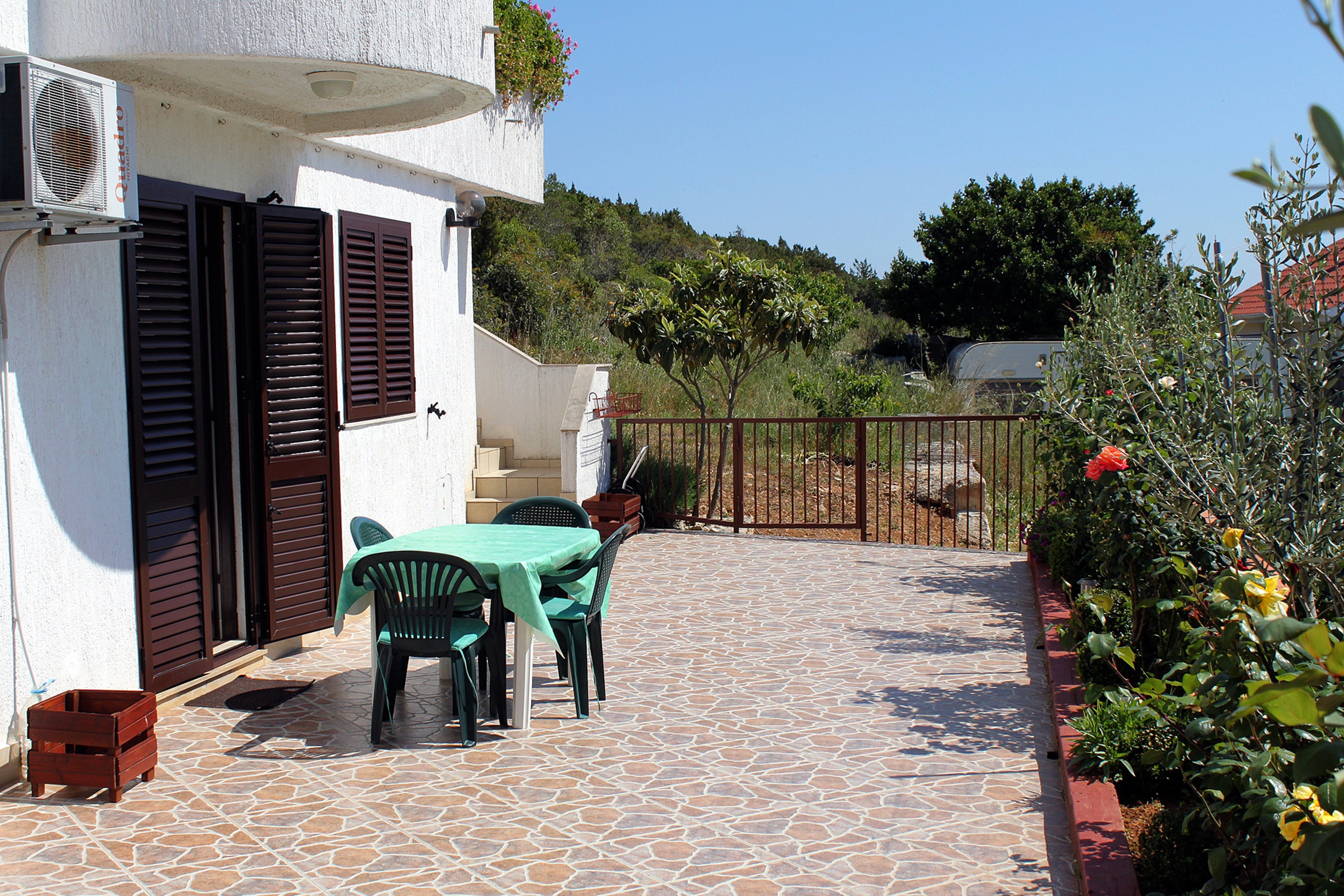 One bedroom apartment near beach Brgulje, Molat  A-a