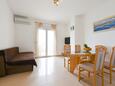 Obývací pokoj Ljubač, Obývací pokoj v ubytování typu apartment, s klimatizací a WiFi.