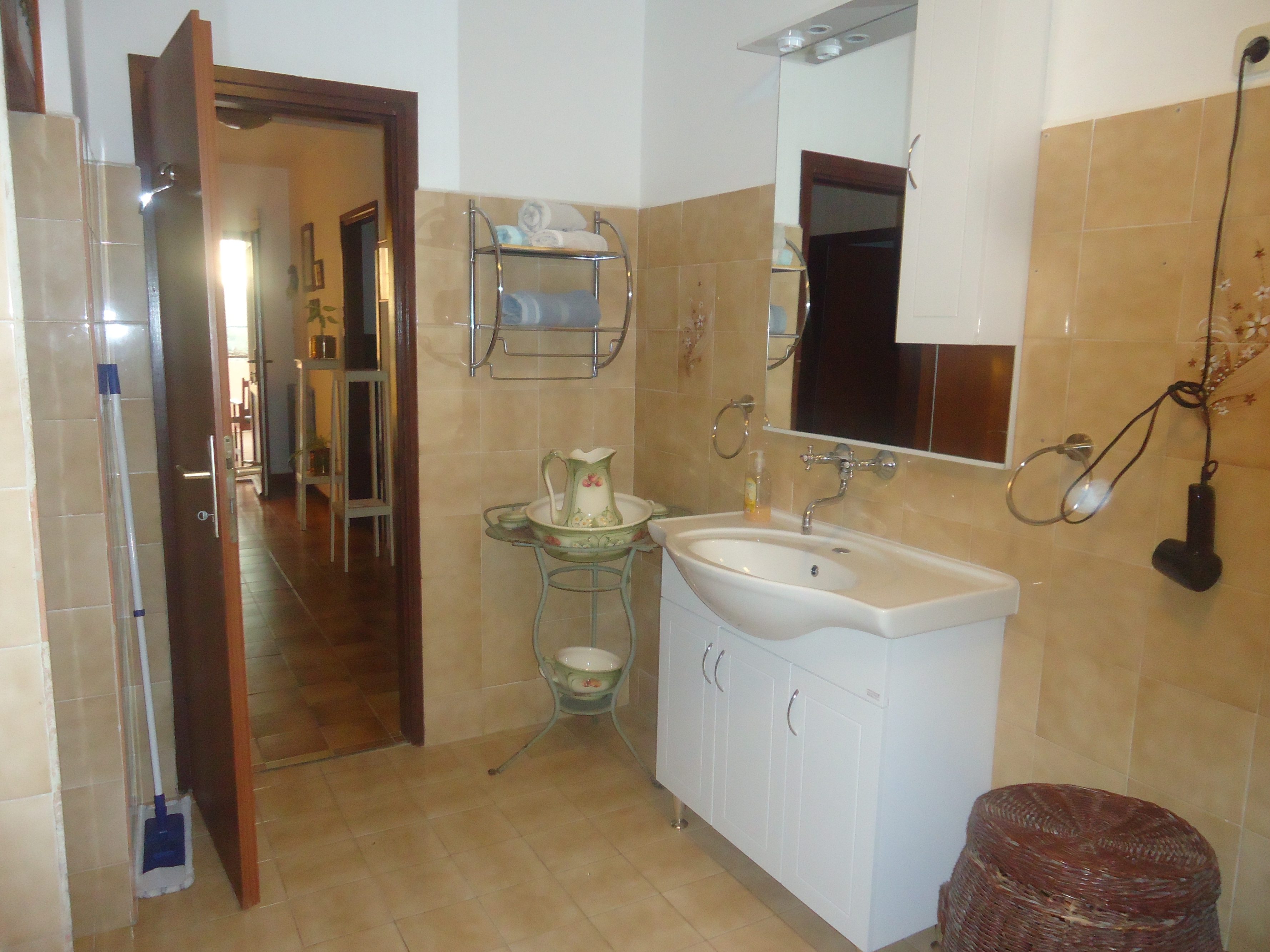 Three bedroom apartment with terrace and sea view Molat  A-a