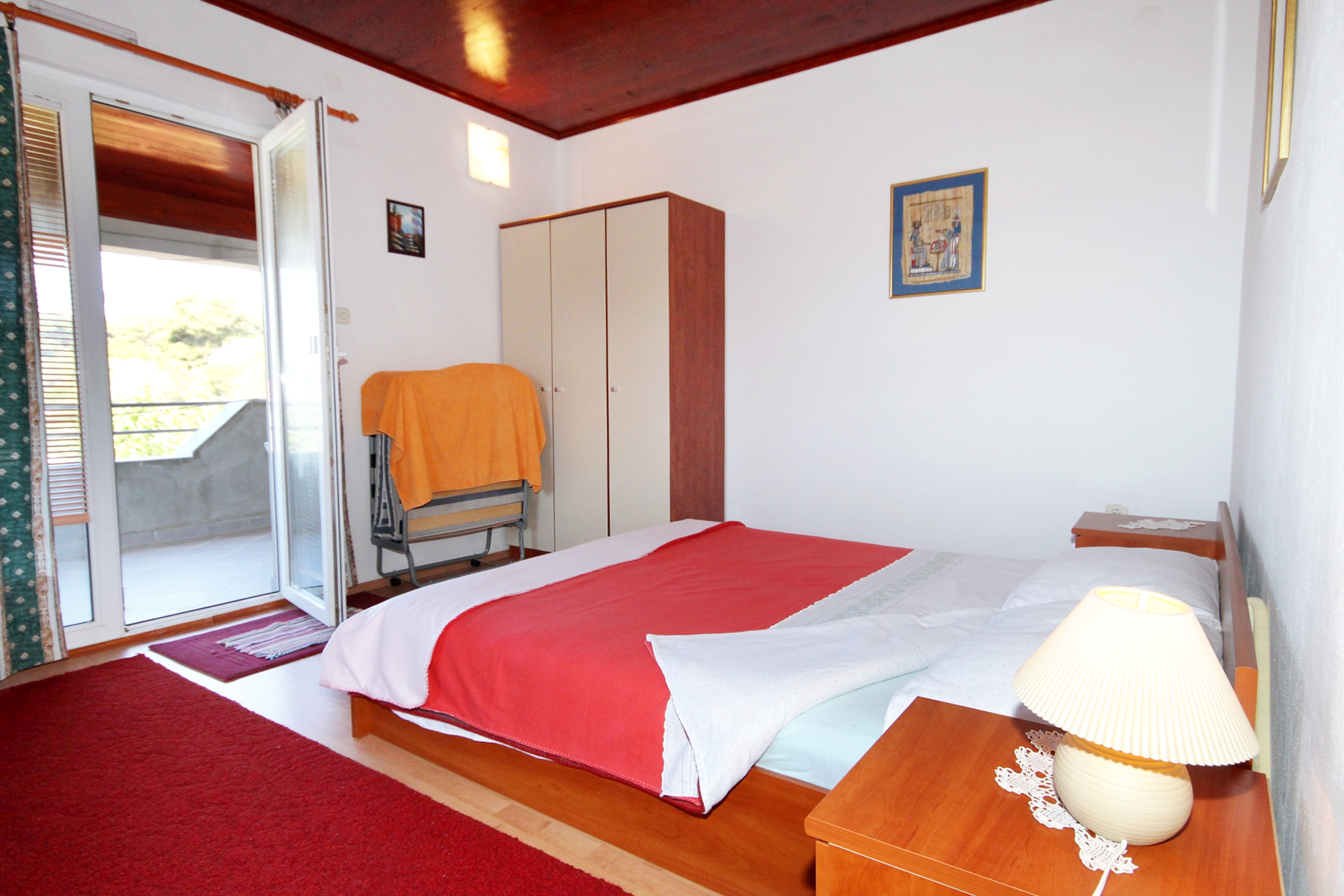 One bedroom apartment with terrace and sea view Brgulje, Molat  A-a