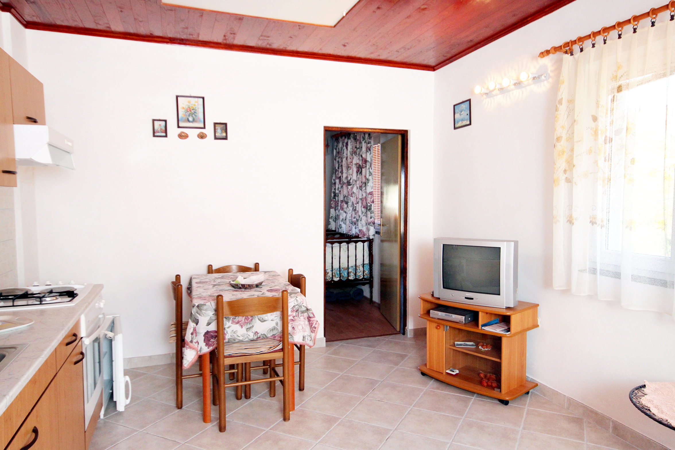 One bedroom apartment with terrace and sea view Brgulje, Molat  A-b
