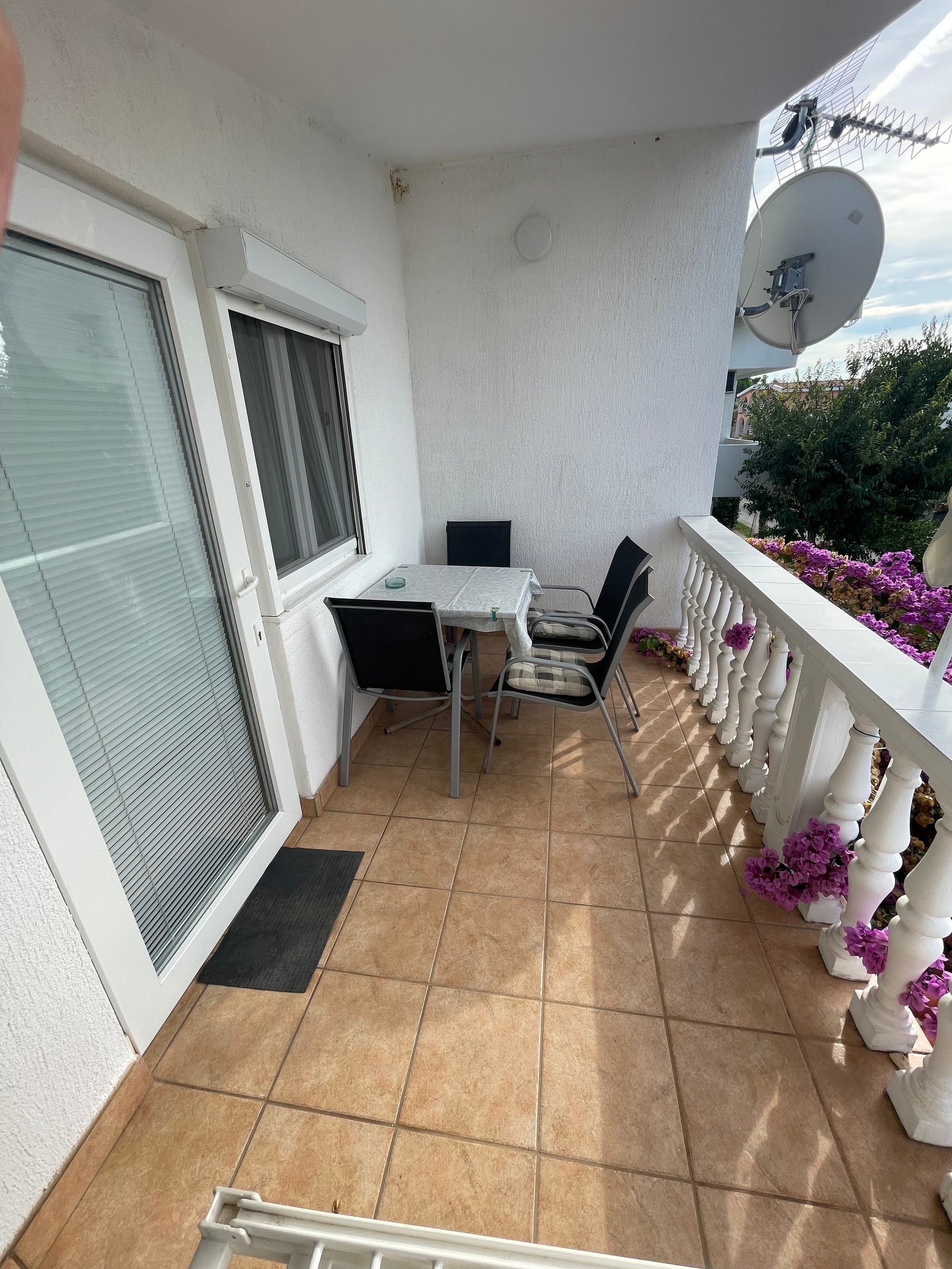 One bedroom apartment with terrace Sabunike, Zadar  A-a