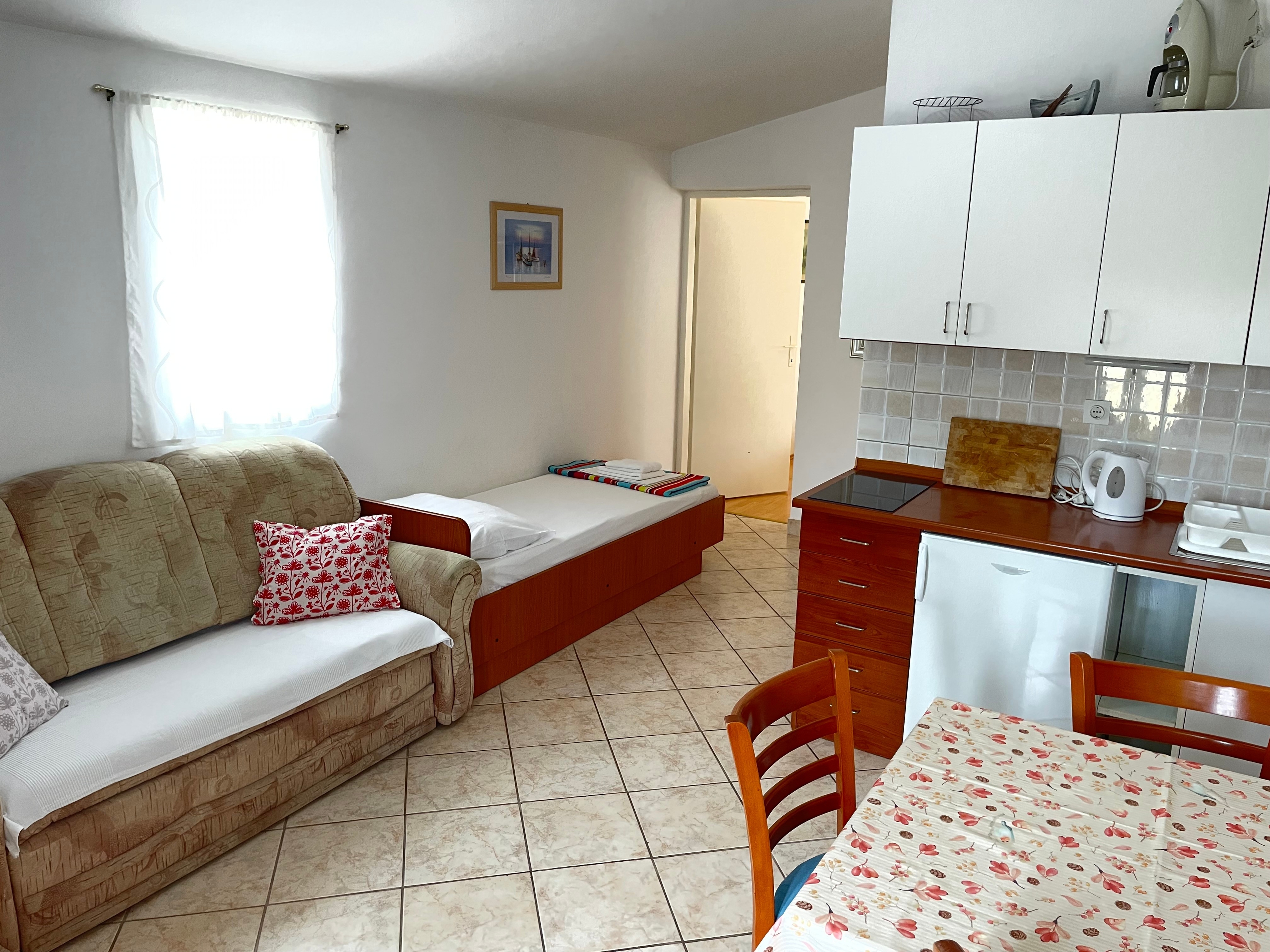 One bedroom apartment with terrace Sabunike, Zadar  A-c