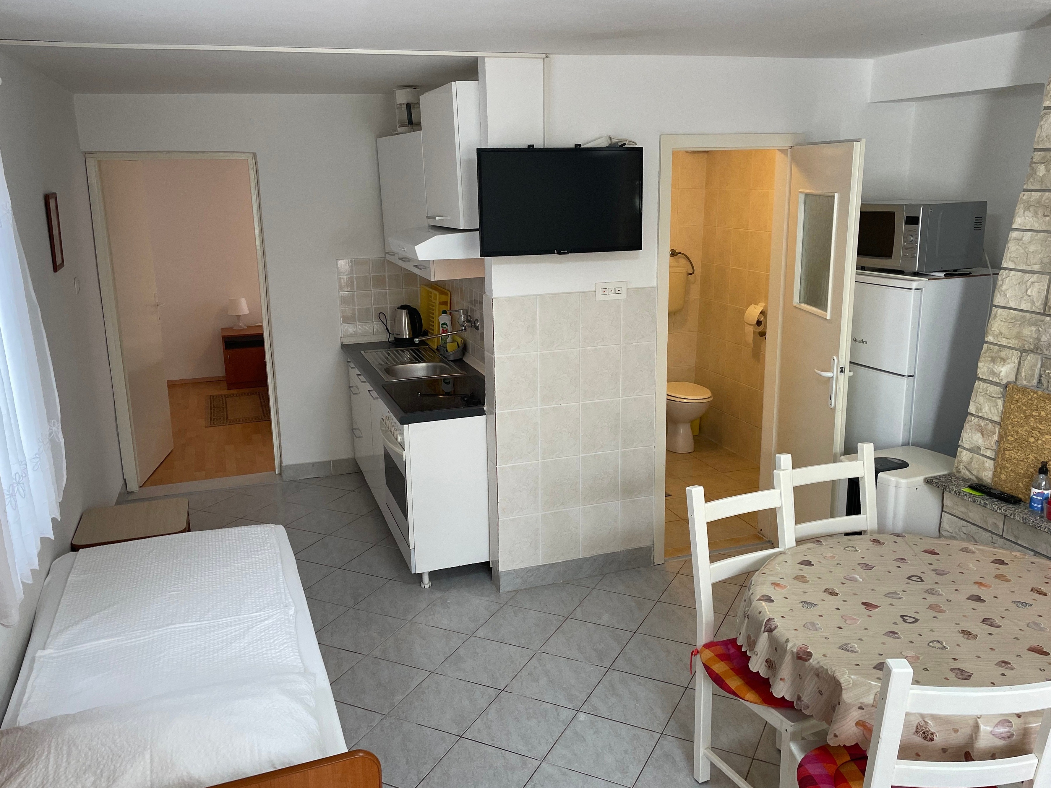 One bedroom apartment with terrace Sabunike, Zadar  A-d