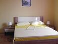 Ložnice Vodice, Ložnice v ubytování typu room, s klimatizací a WiFi.