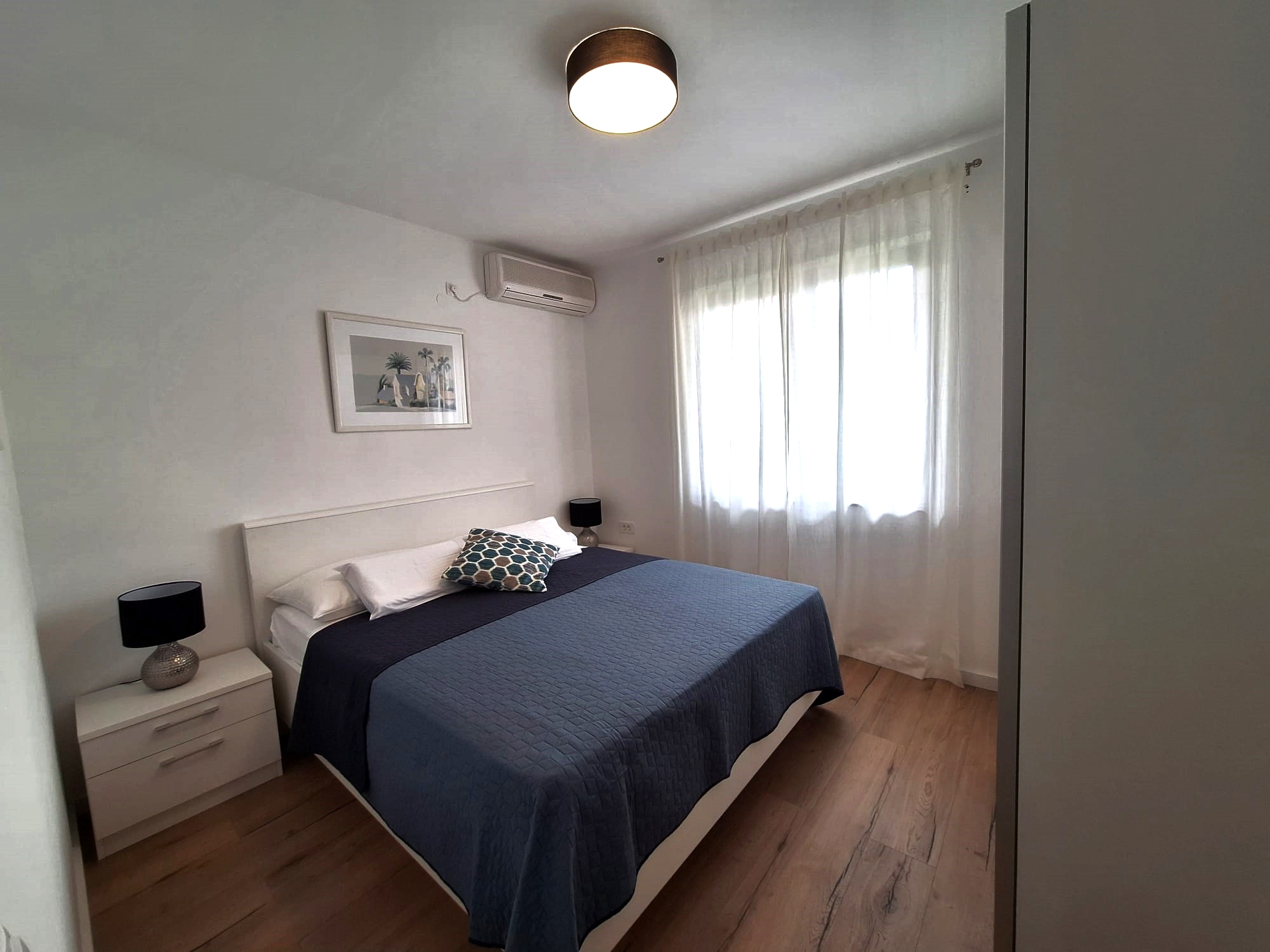 Three bedroom apartment near beach Tkon, Pašman  A-d