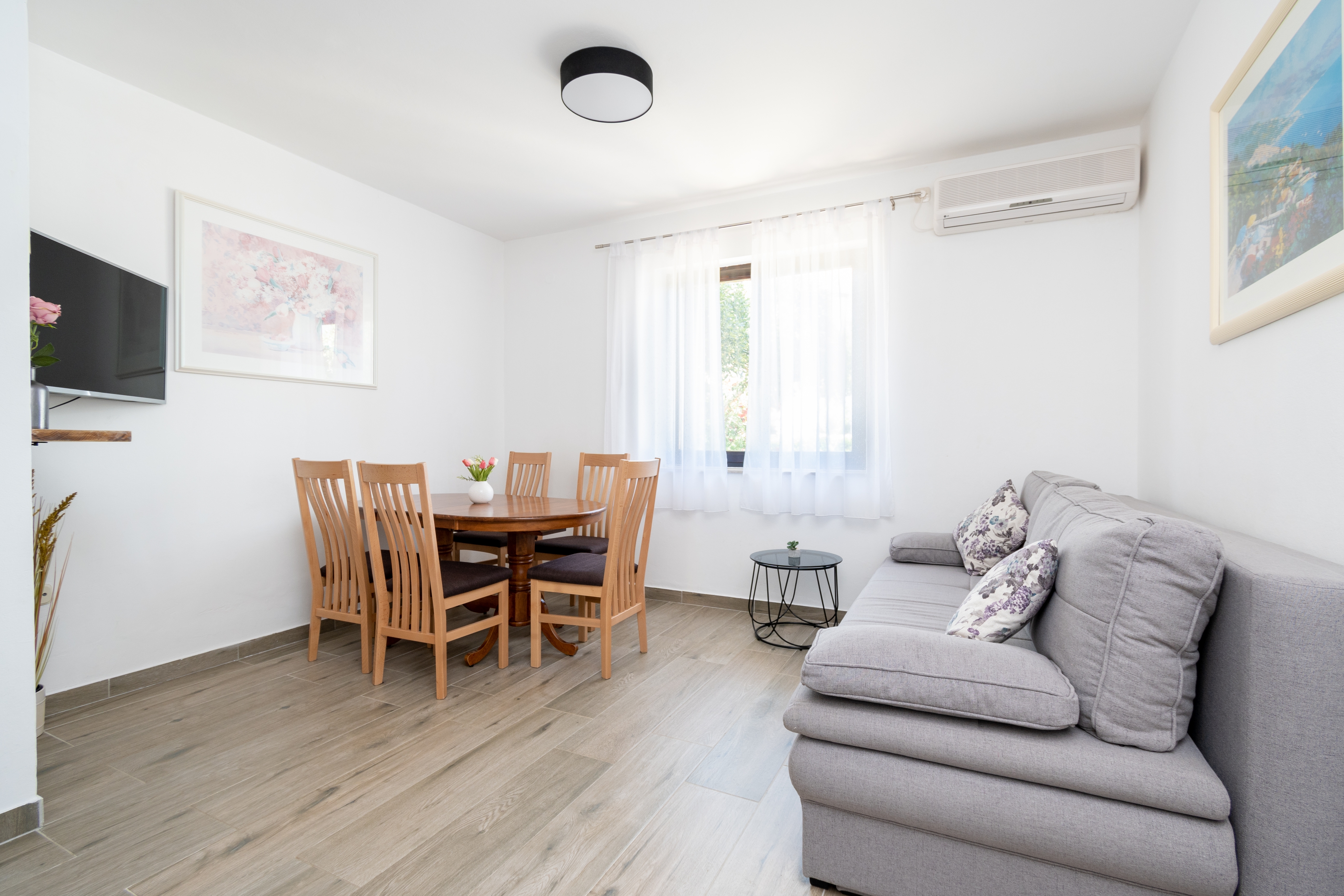 Three bedroom apartment near beach Tkon, Pašman  A-d