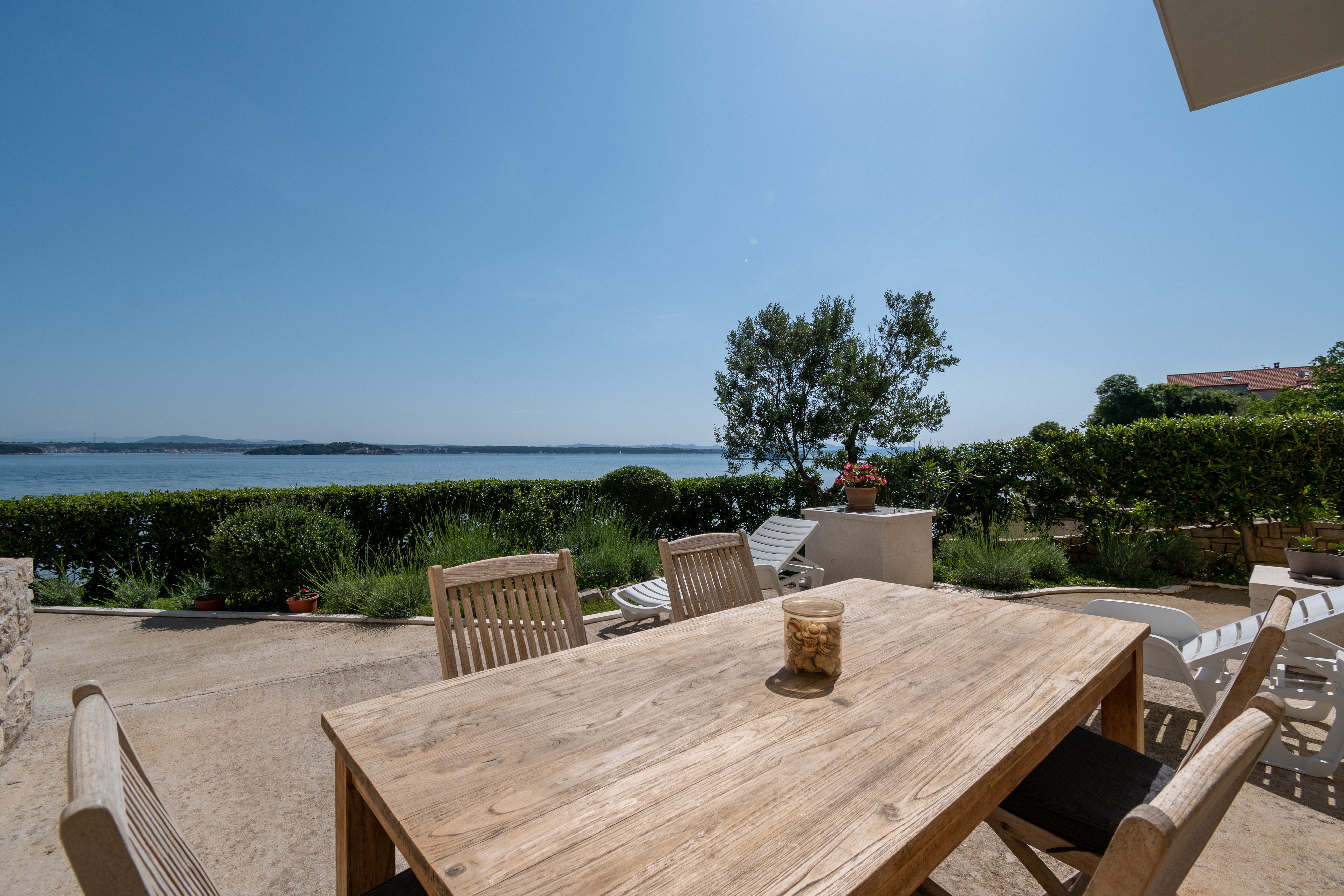 Three bedroom apartment near beach Tkon, Pašman  A-d