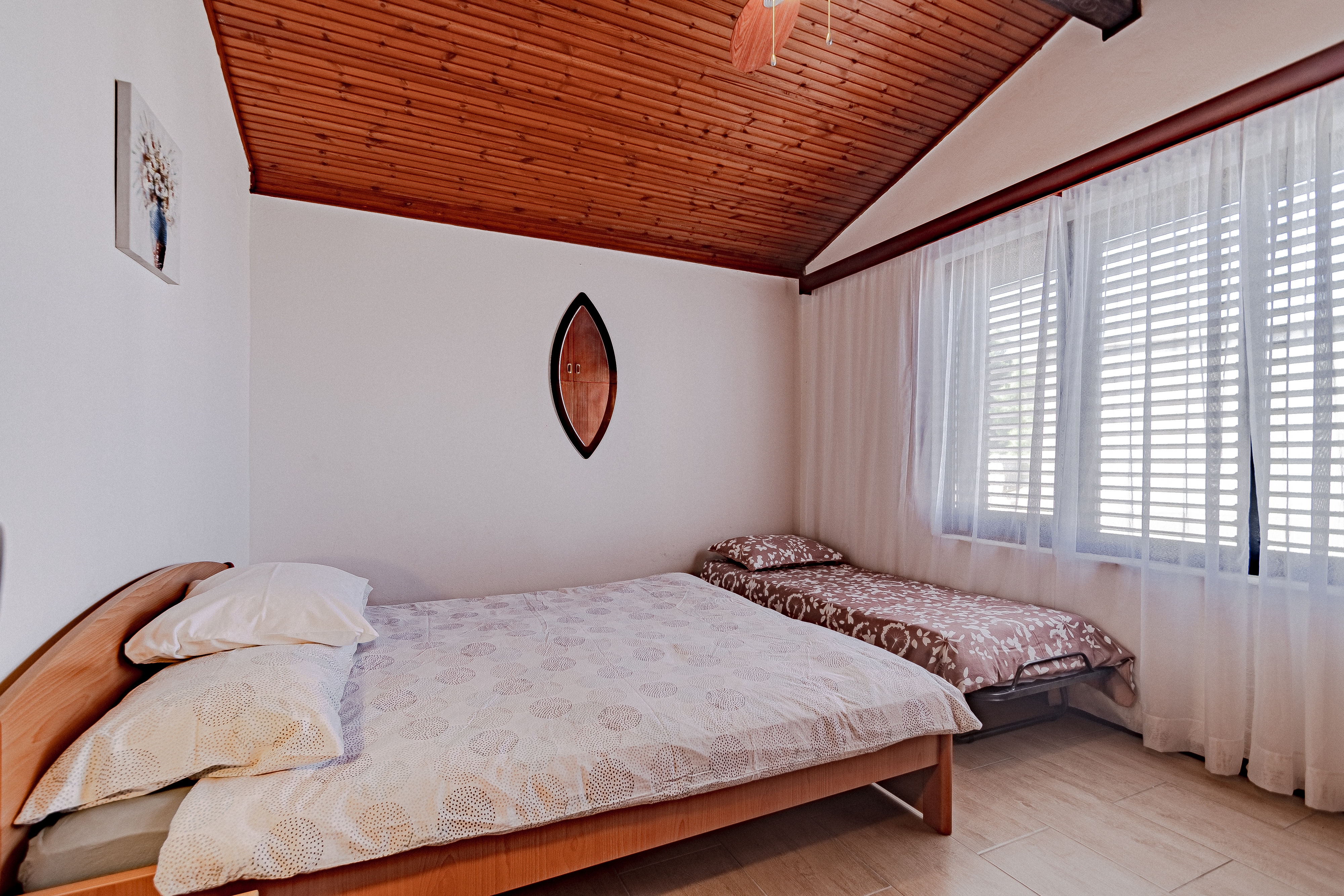 Three bedroom apartment near beach Prigradica, Korčula  A-a