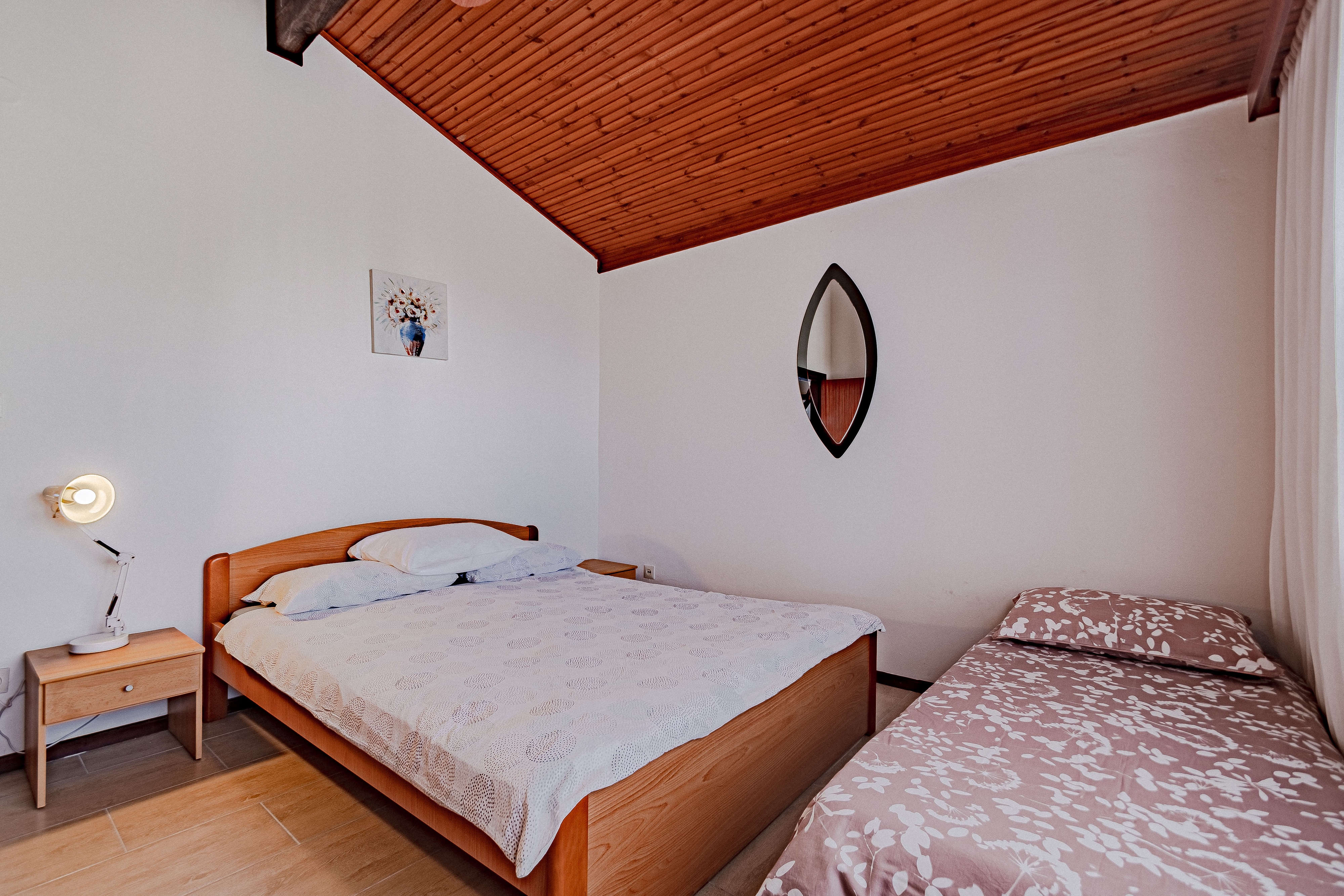 Three bedroom apartment near beach Prigradica, Korčula  A-a