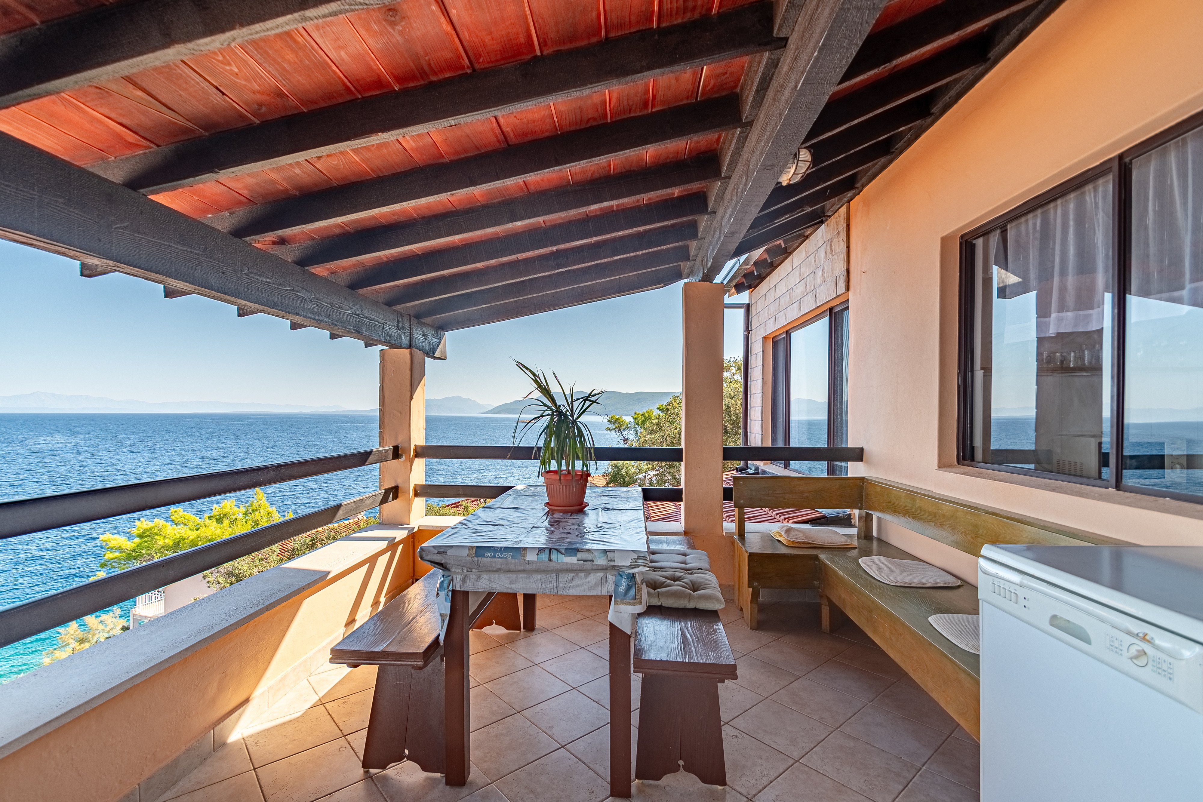 Three bedroom apartment near beach Prigradica, Korčula  A-a