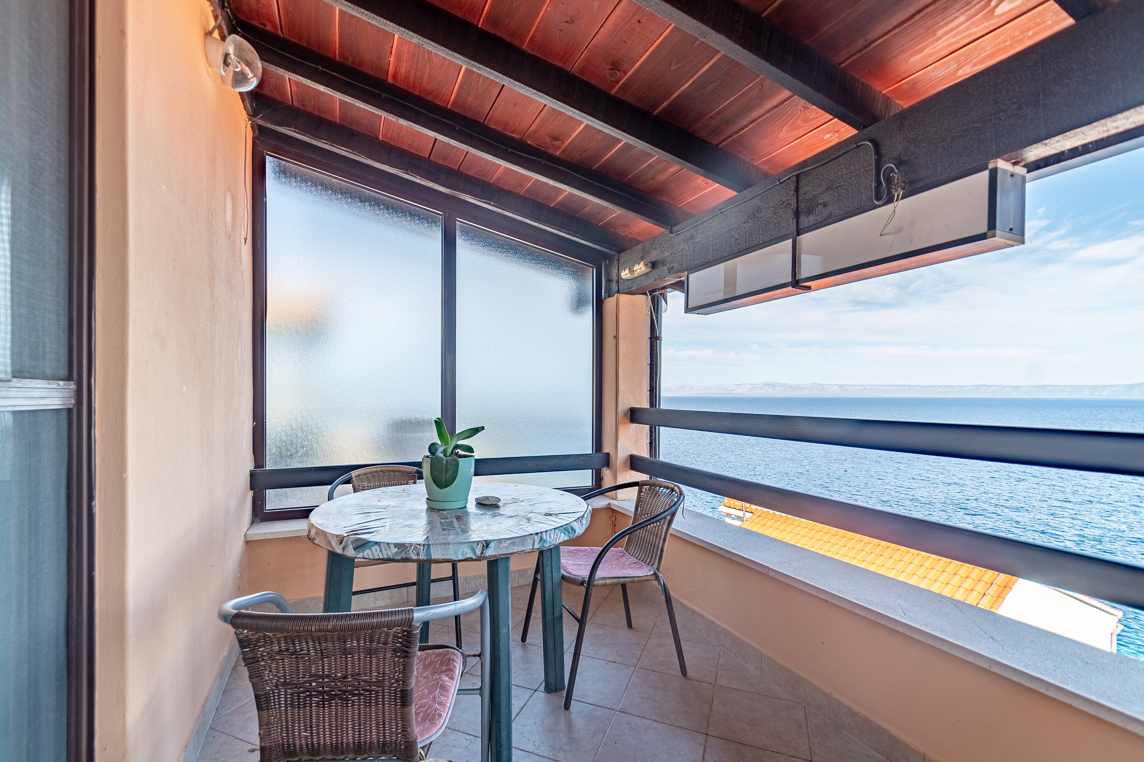 Three bedroom apartment near beach Prigradica, Korčula  A-a