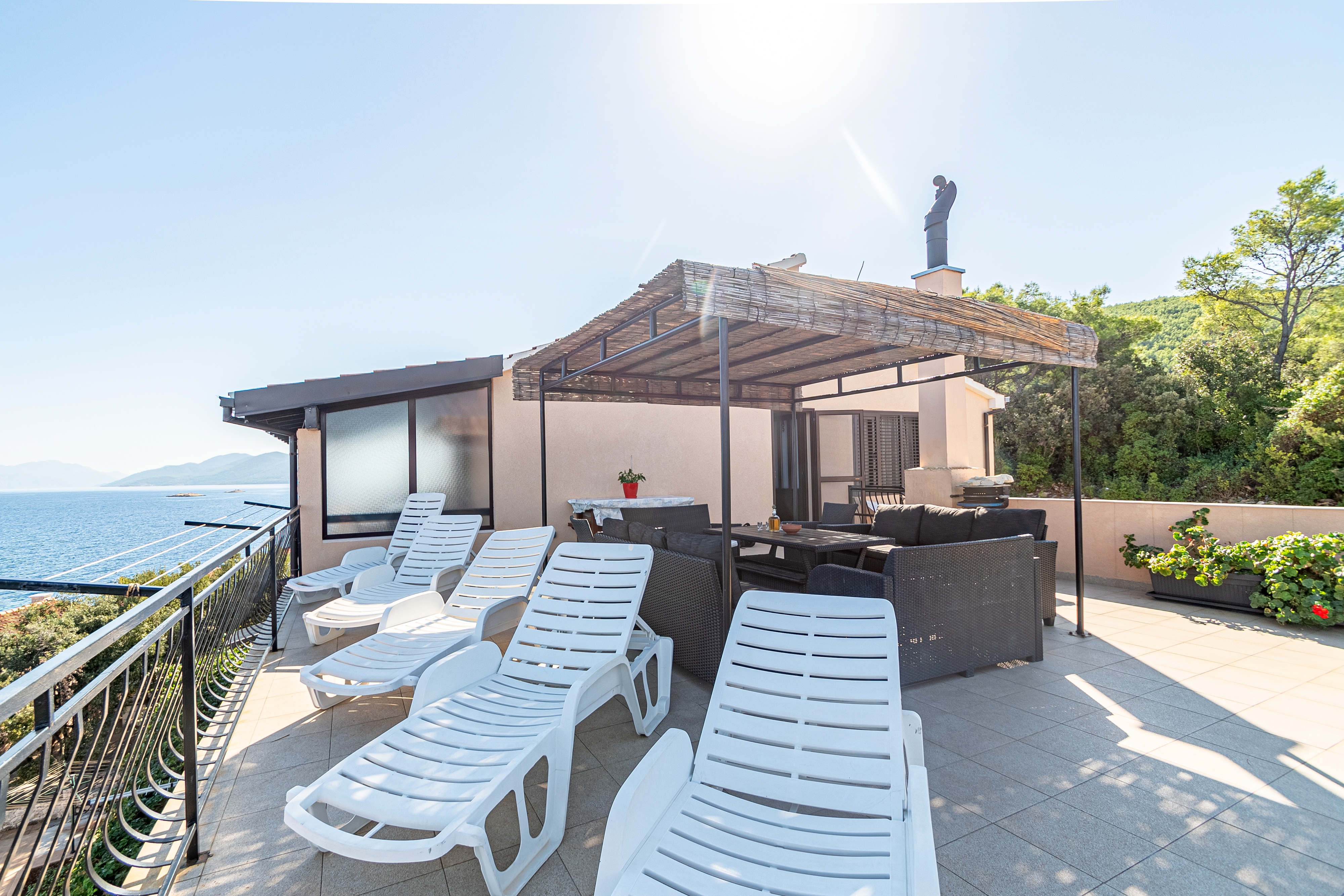 Three bedroom apartment near beach Prigradica, Korčula  A-a