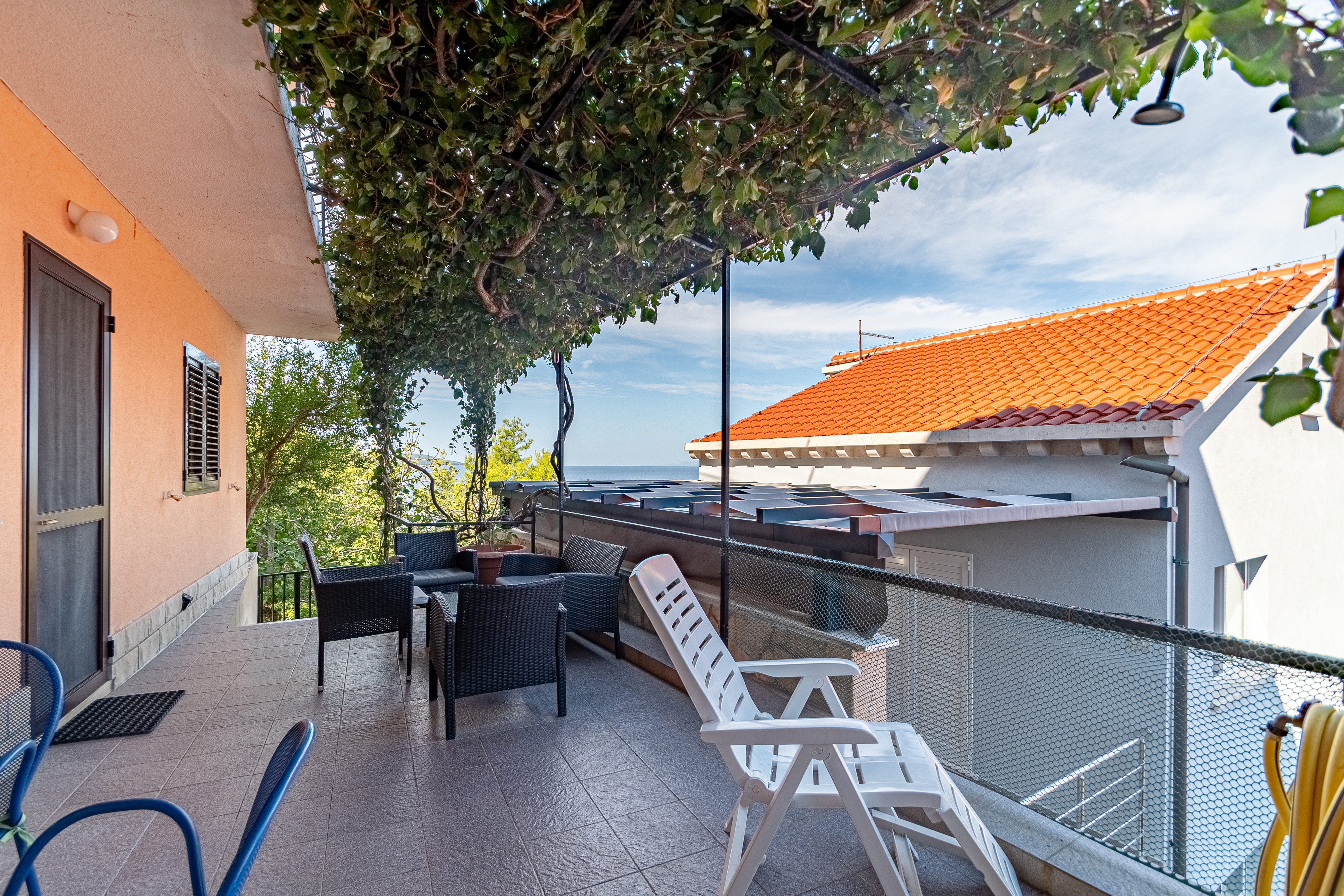 One bedroom apartment near beach Prigradica, Korčula  A-b