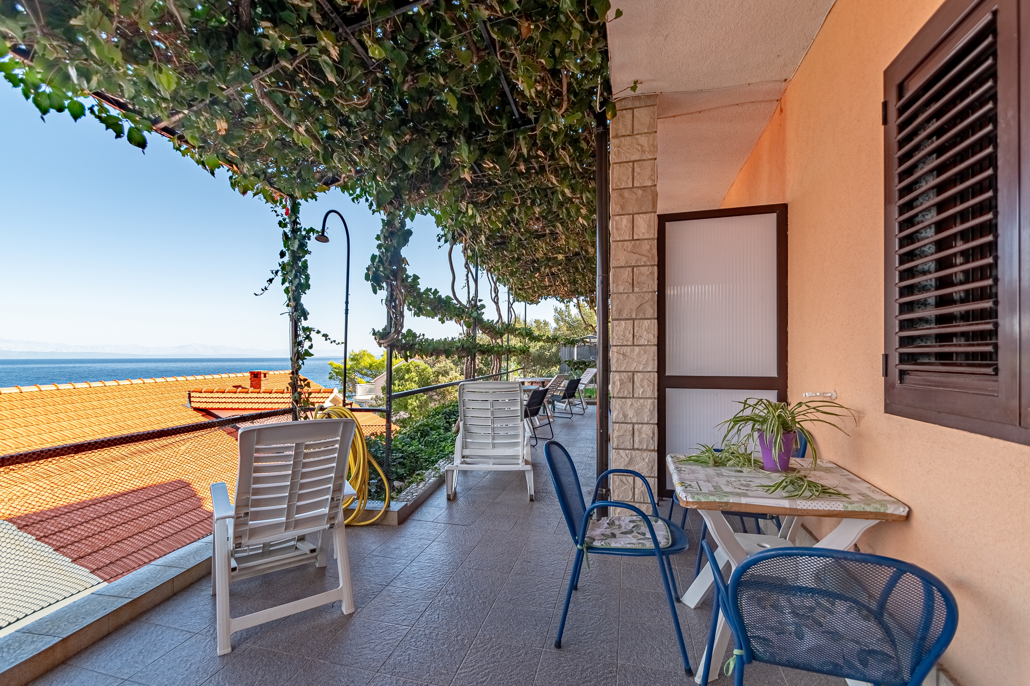 One bedroom apartment near beach Prigradica, Korčula  A-b
