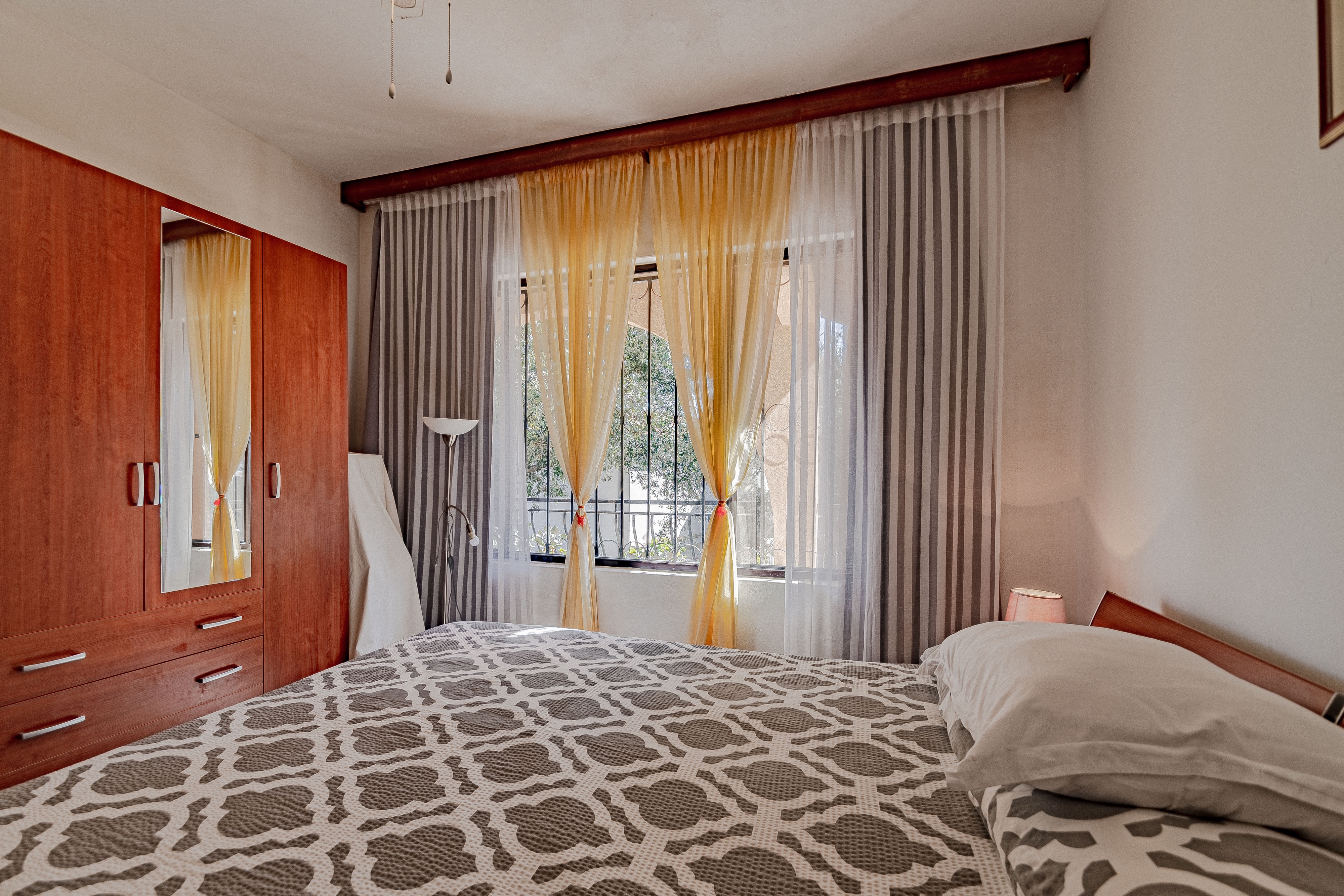 Three bedroom apartment near beach Prigradica, Korčula  A-e