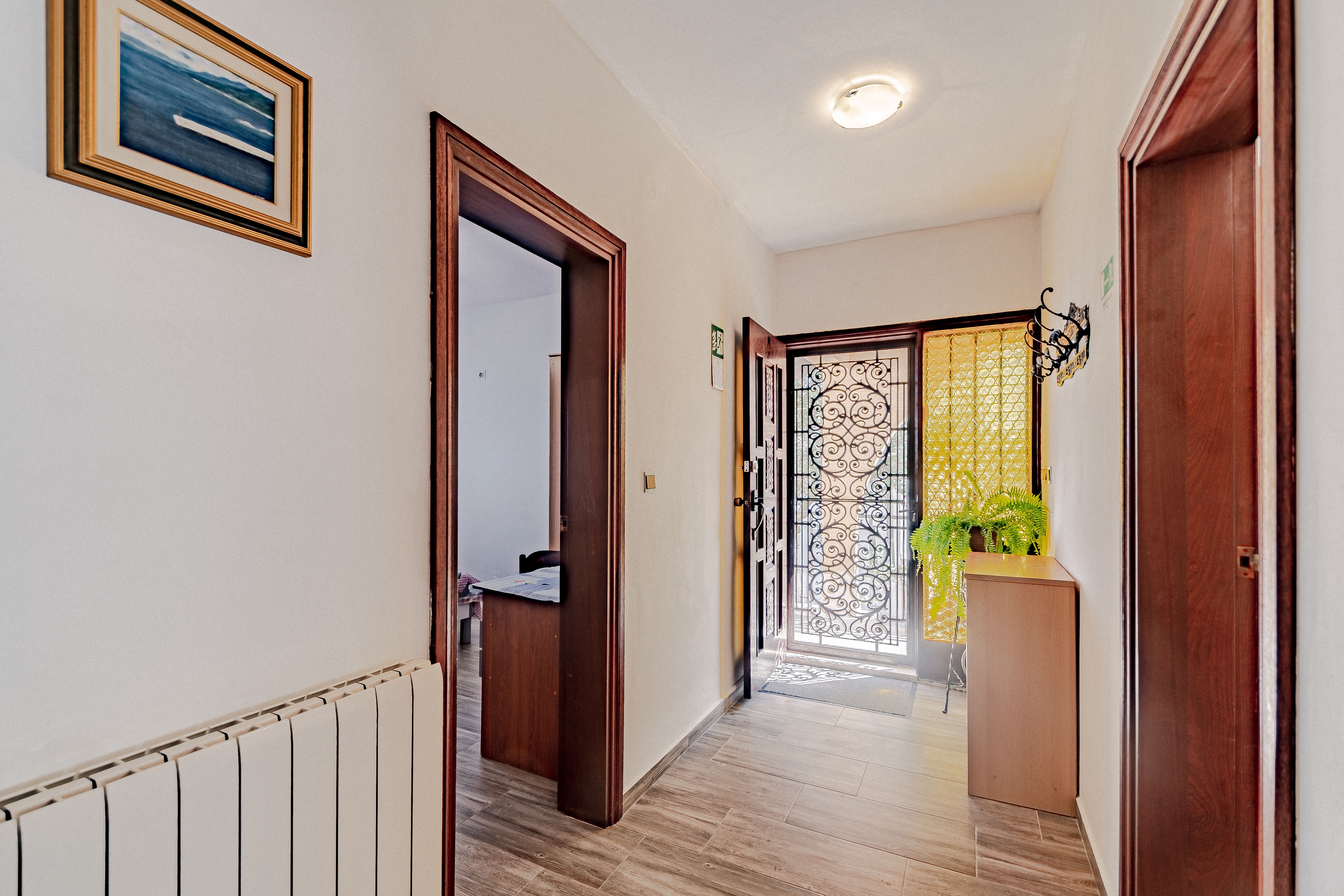 Three bedroom apartment near beach Prigradica, Korčula  A-e
