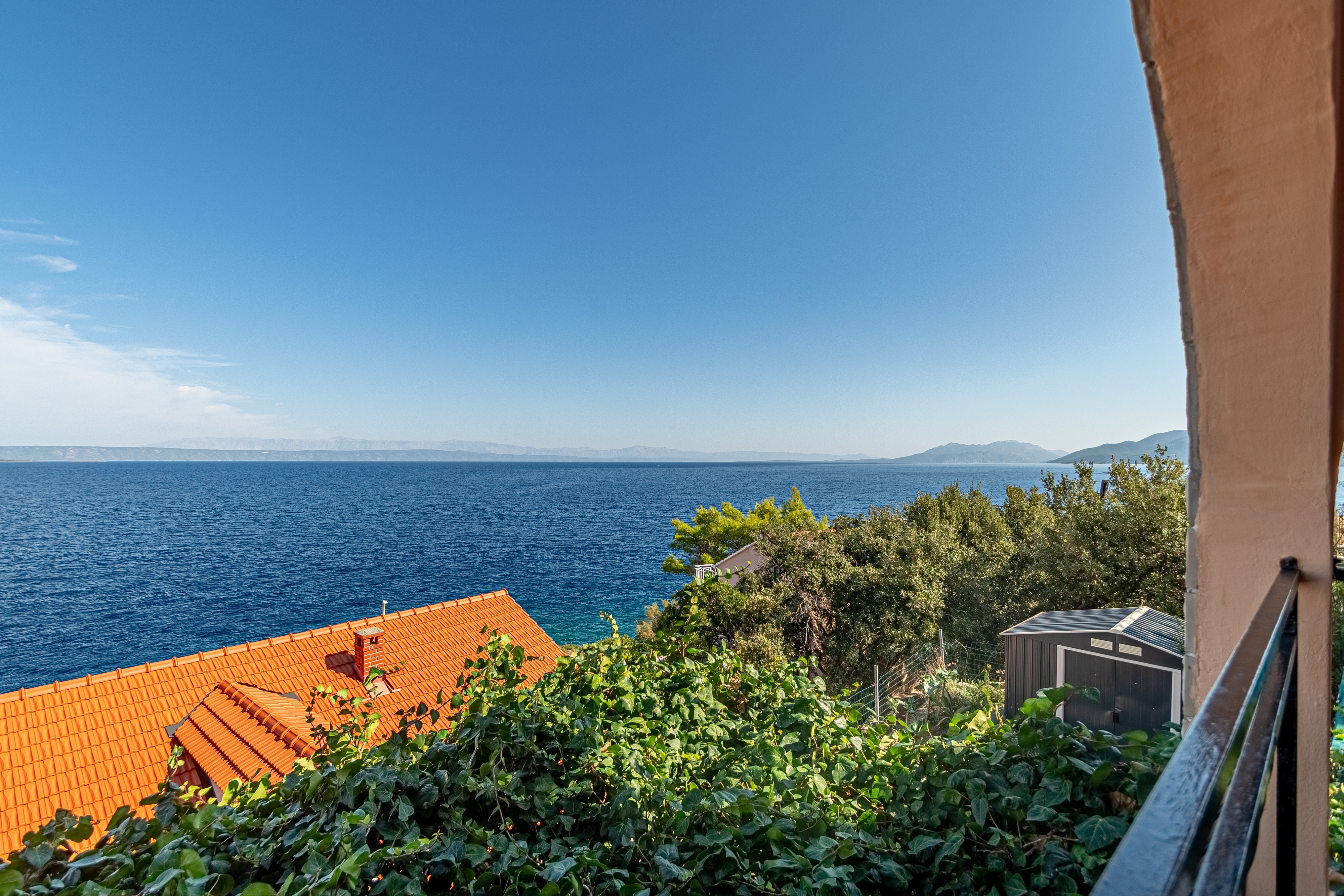 Three bedroom apartment near beach Prigradica, Korčula  A-e
