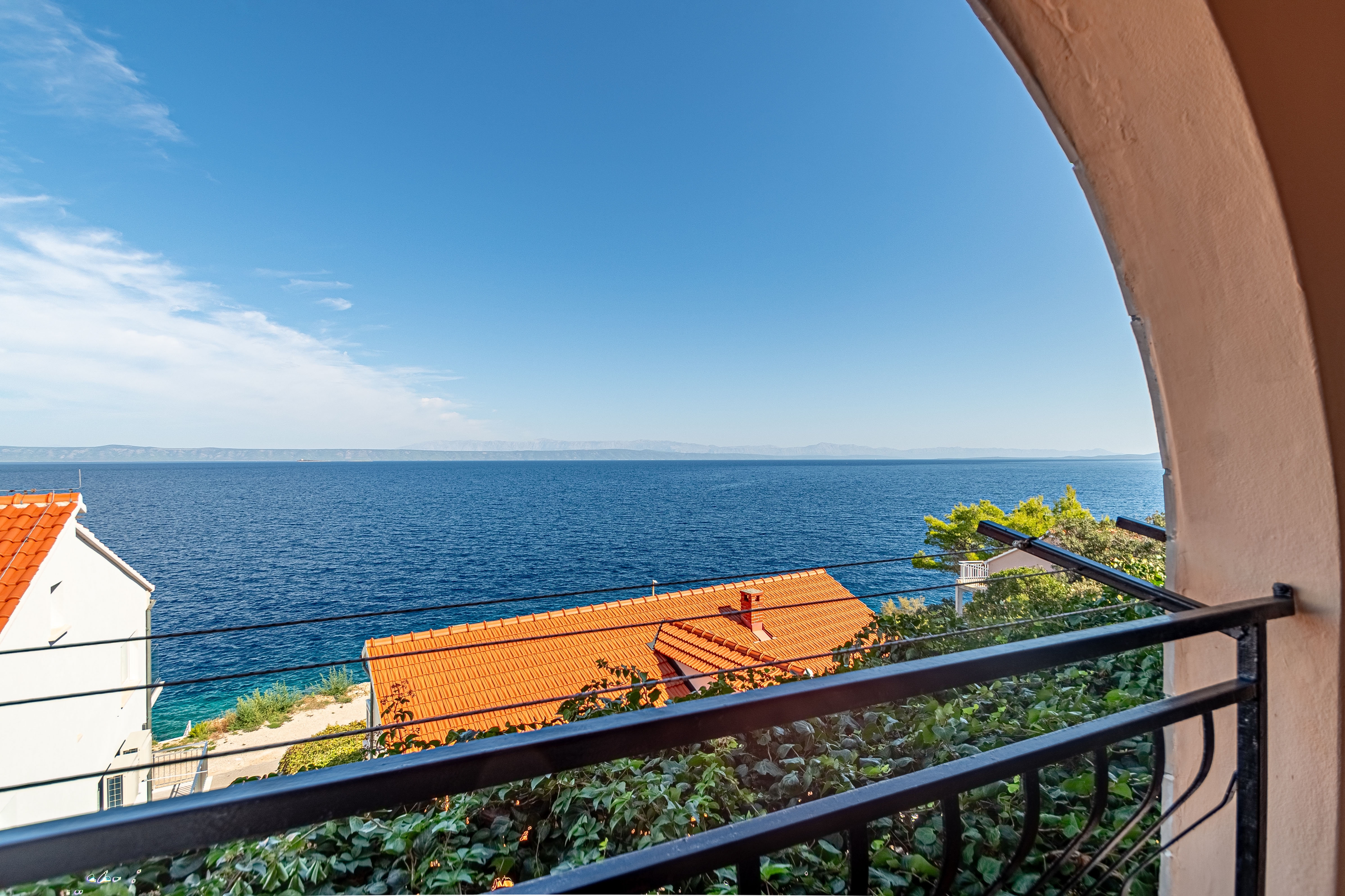 Three bedroom apartment near beach Prigradica, Korčula  A-e