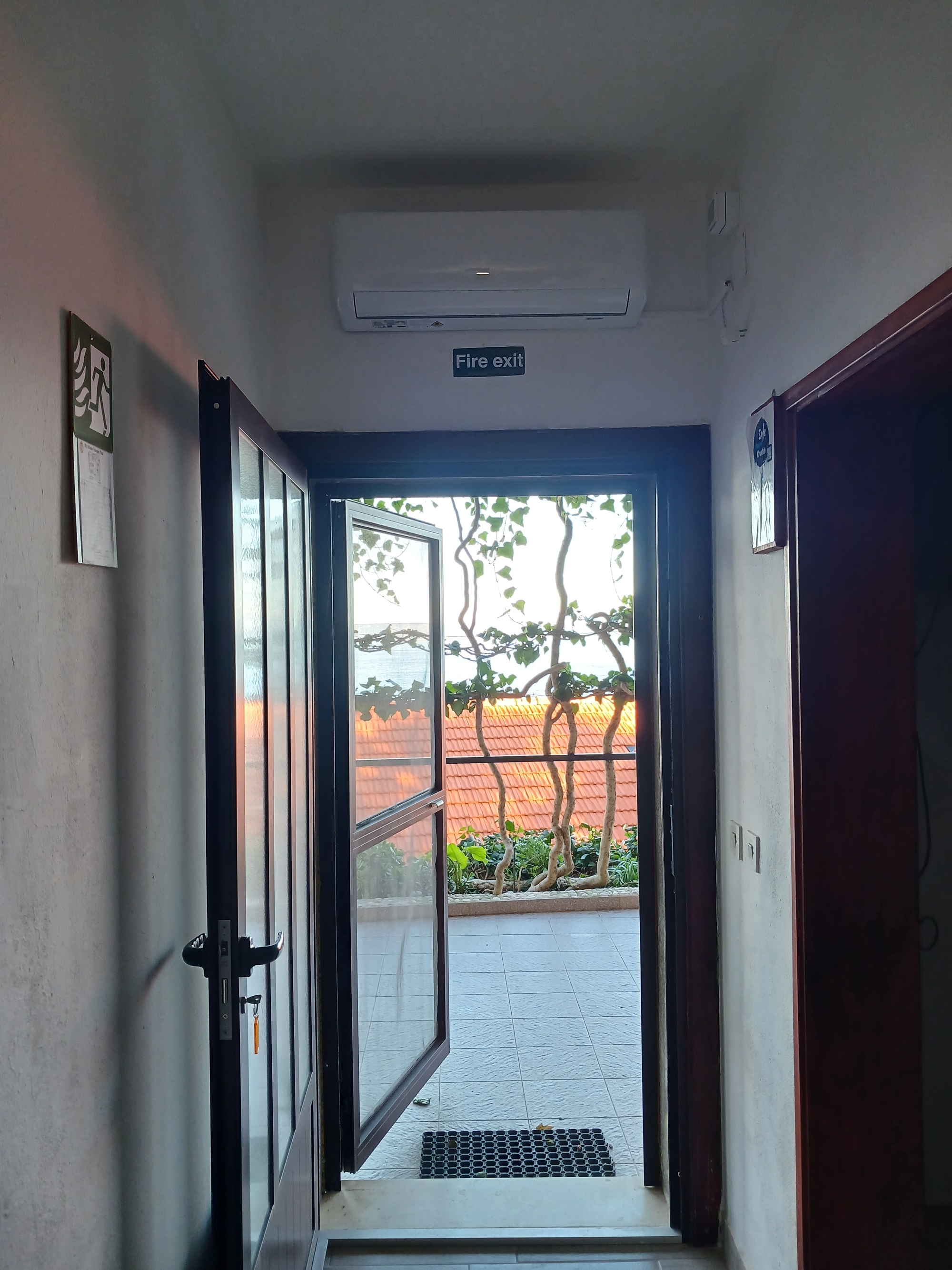 Three bedroom apartment near beach Prigradica, Korčula  A-f