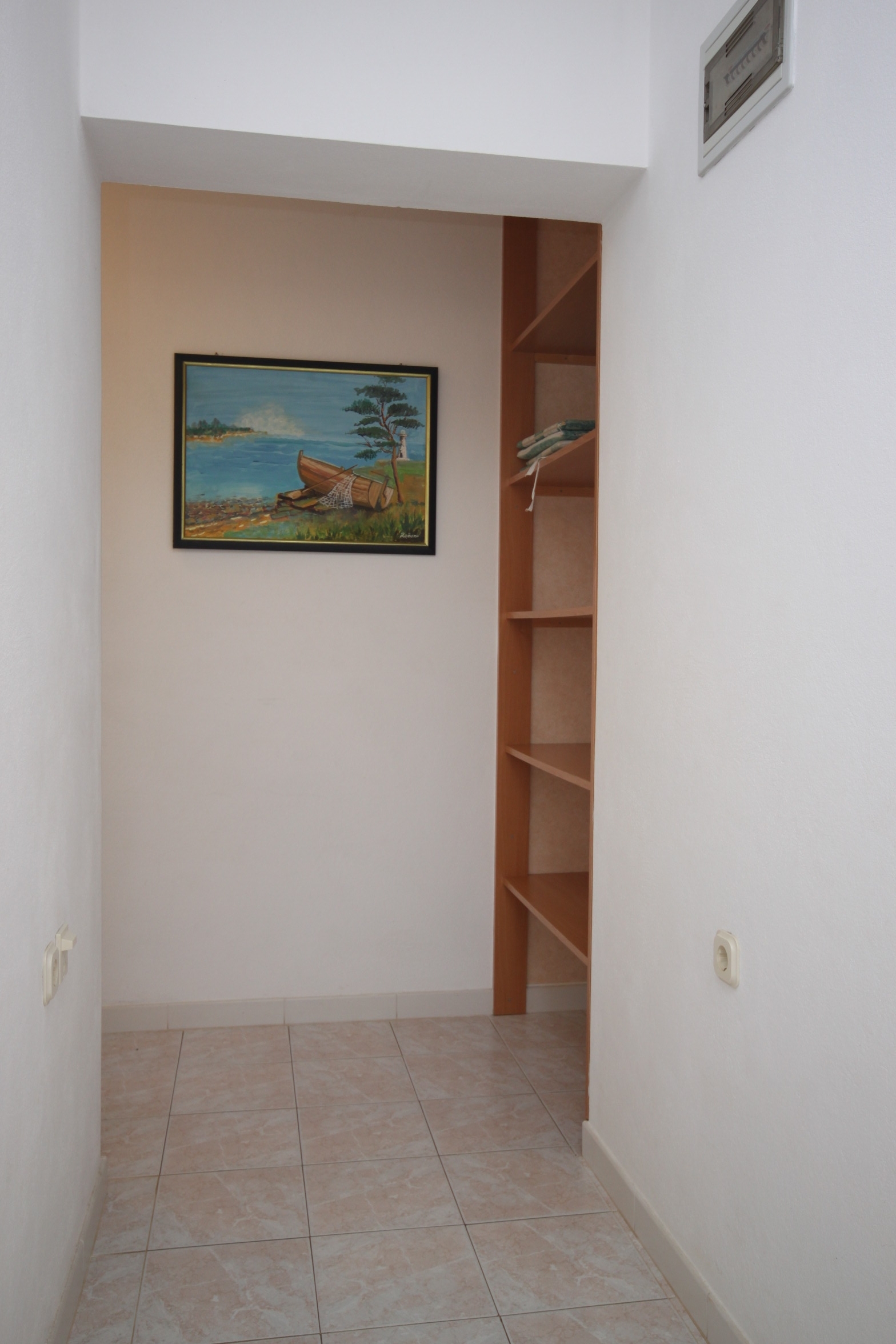 Two bedroom apartment near beach Cove Mulobedanj, Pag  A-b