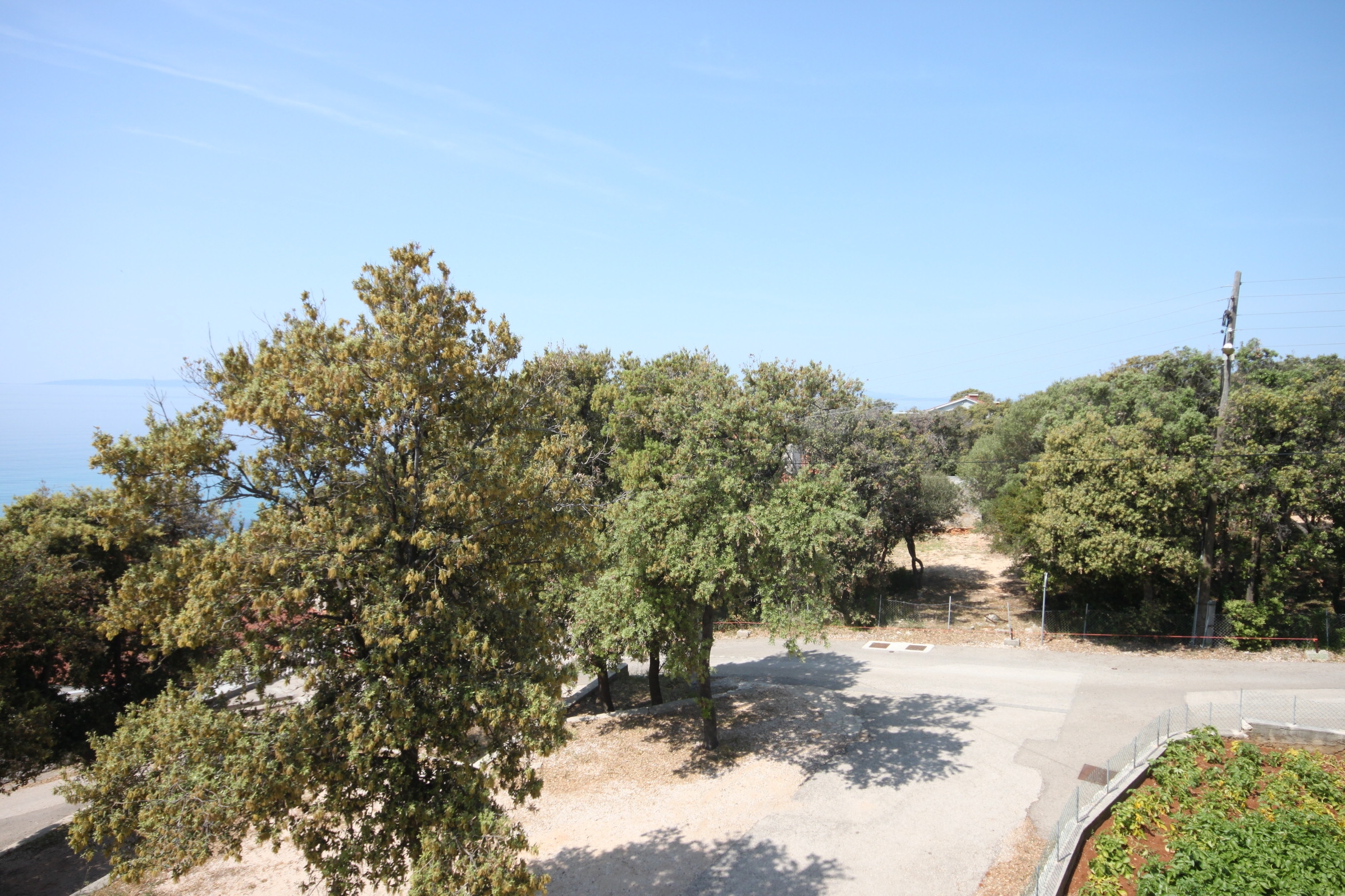 Two bedroom apartment near beach Cove Mulobedanj, Pag  A-b