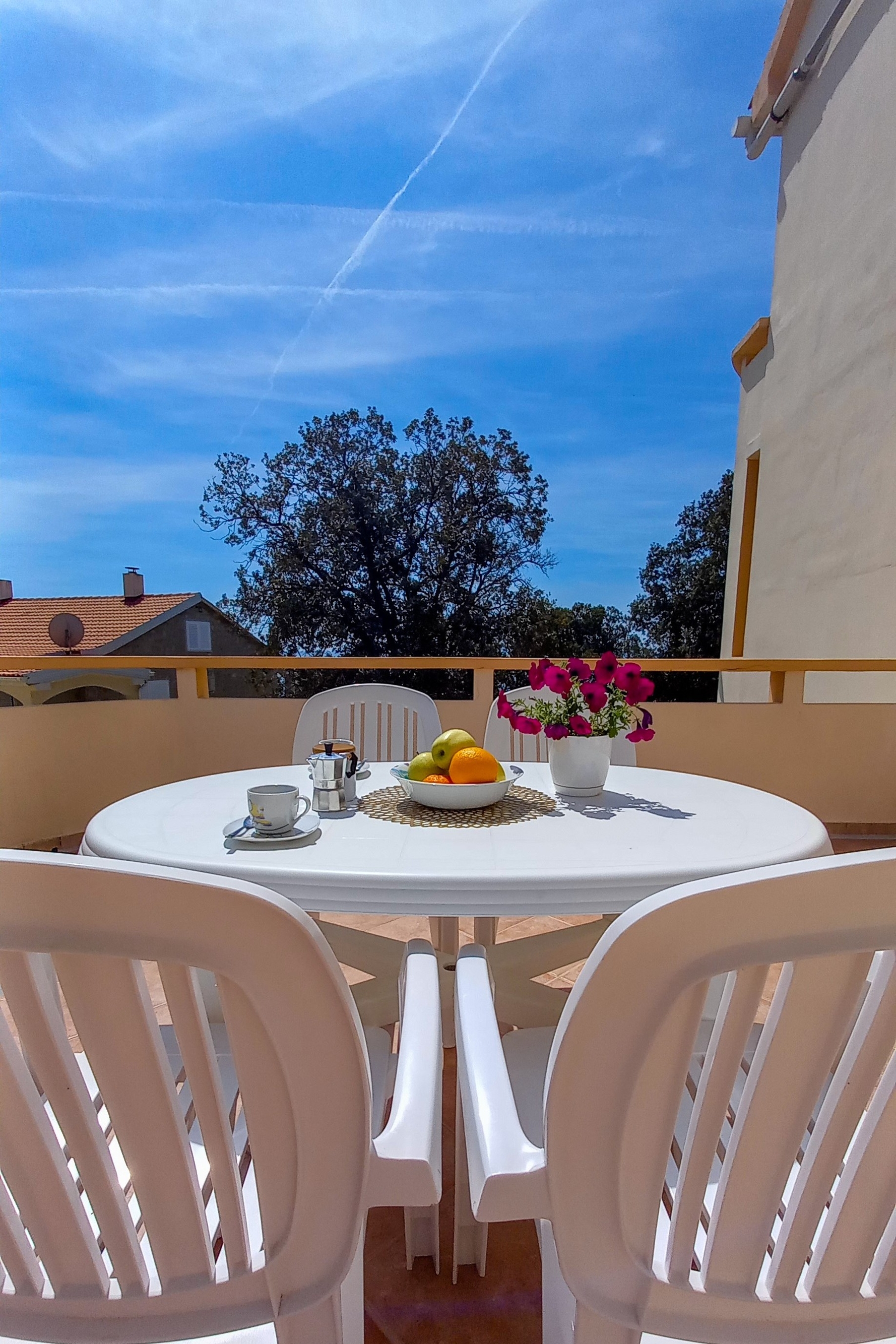 One bedroom apartment near beach Cove Mulobedanj, Pag  A-d