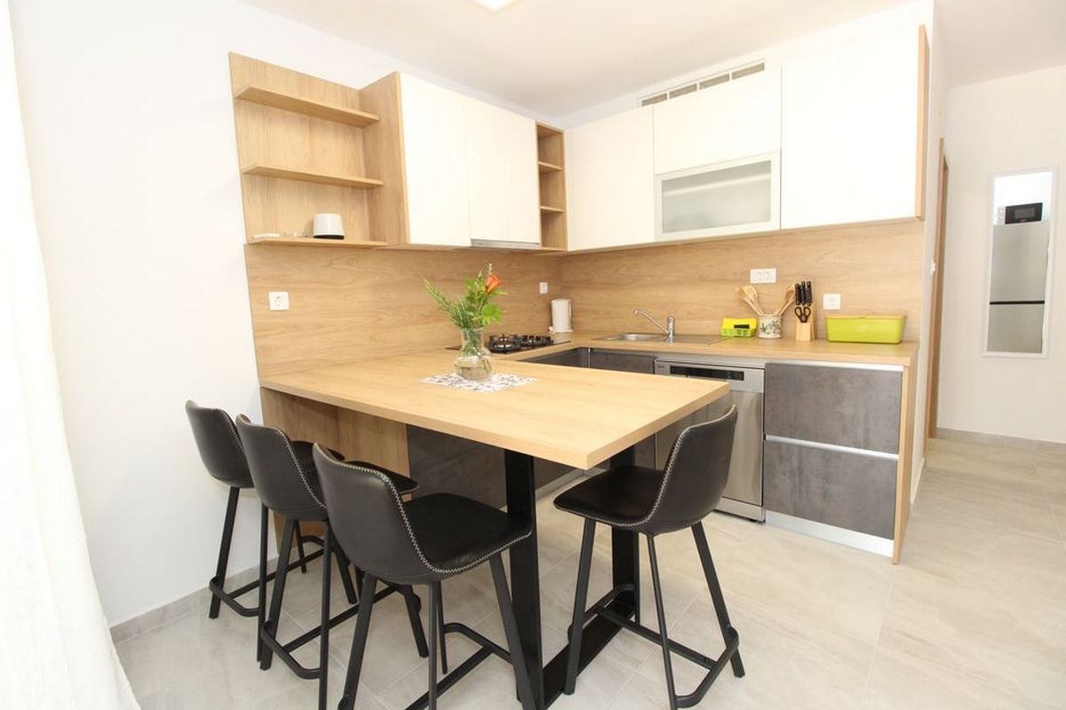 Two bedroom apartment near beach Mandre, Pag (A-6284-c)