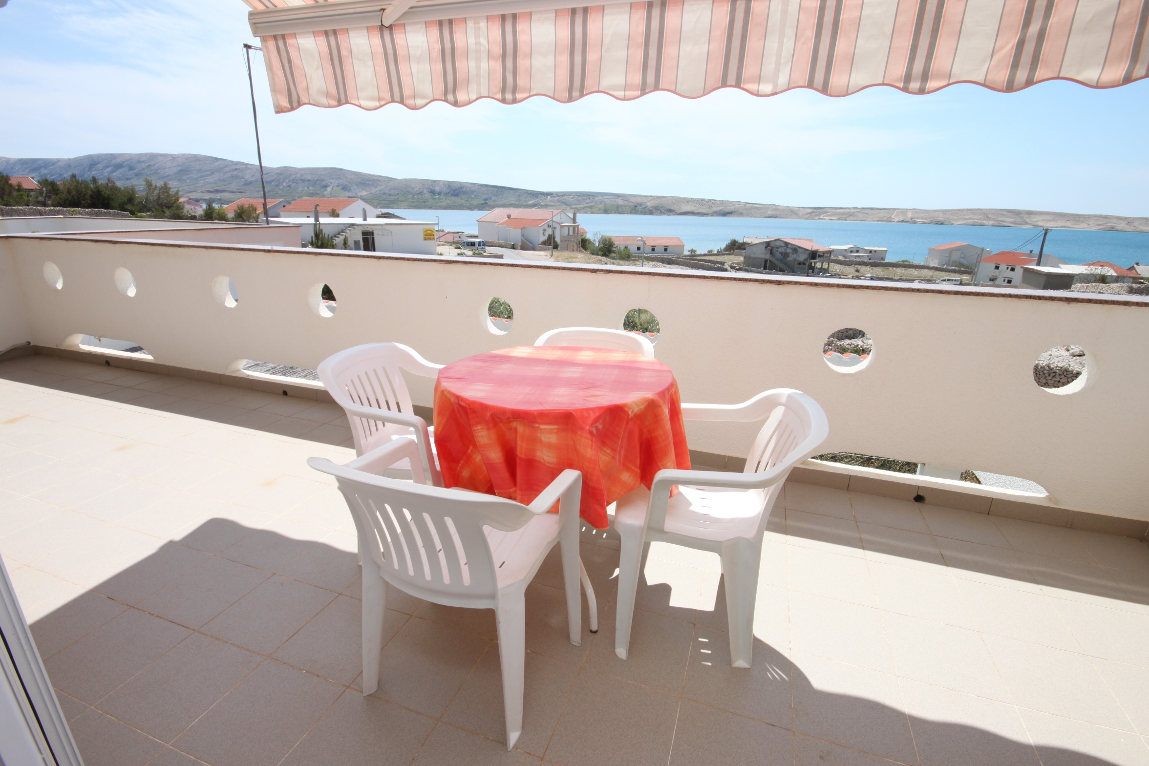 One bedroom apartment with terrace and sea view Kustići, Pag (A-6287-a)