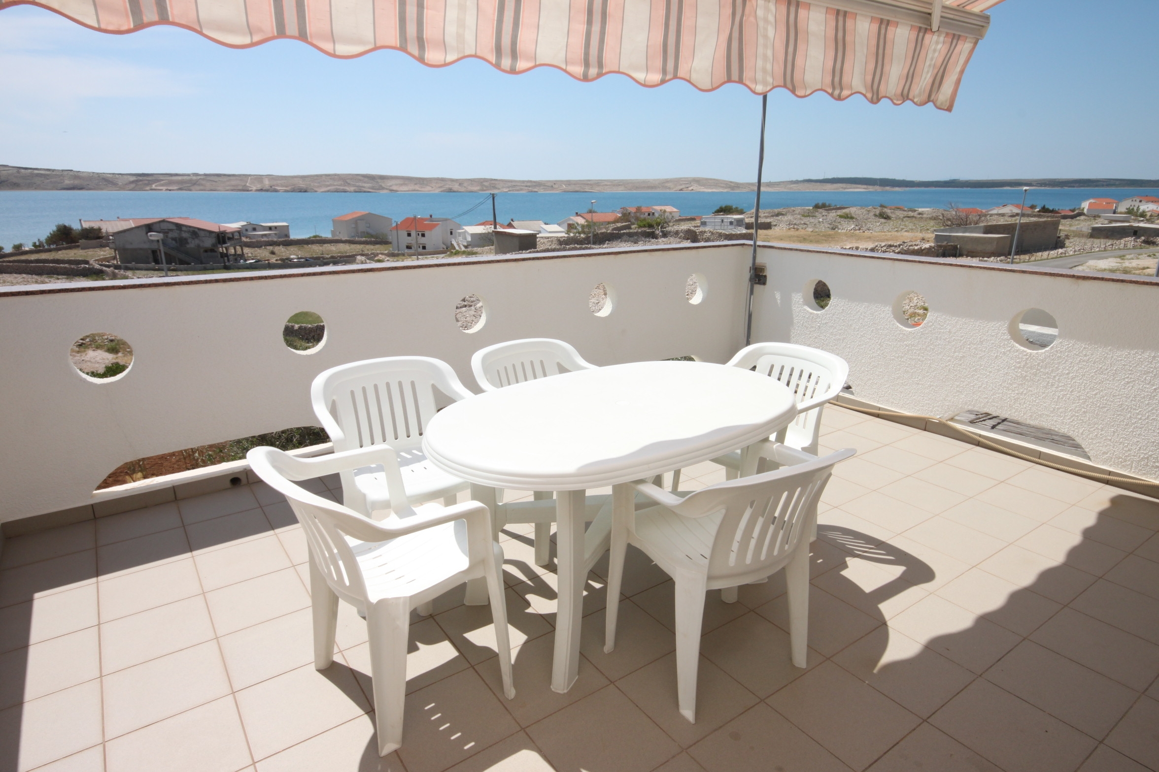 One bedroom apartment with terrace and sea view Kustići, Pag (A-6287-b)