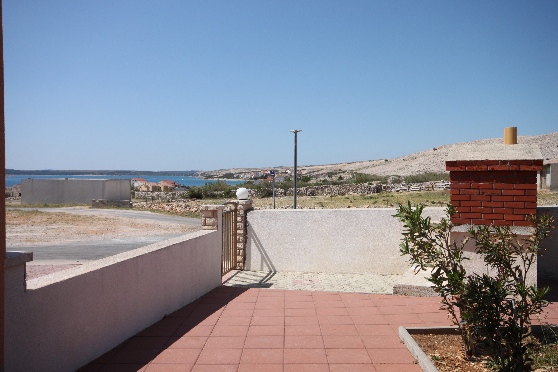 One bedroom apartment with terrace and sea view Kustići, Pag (A-6287-d) One bedroom apartment with terrace and sea view Kustići, Pag (A-6287-d)