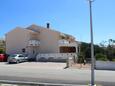 Szálláshely Kustići, Pag, Szálláshely 6287 - Apartmanok kavicsos stranddal.
