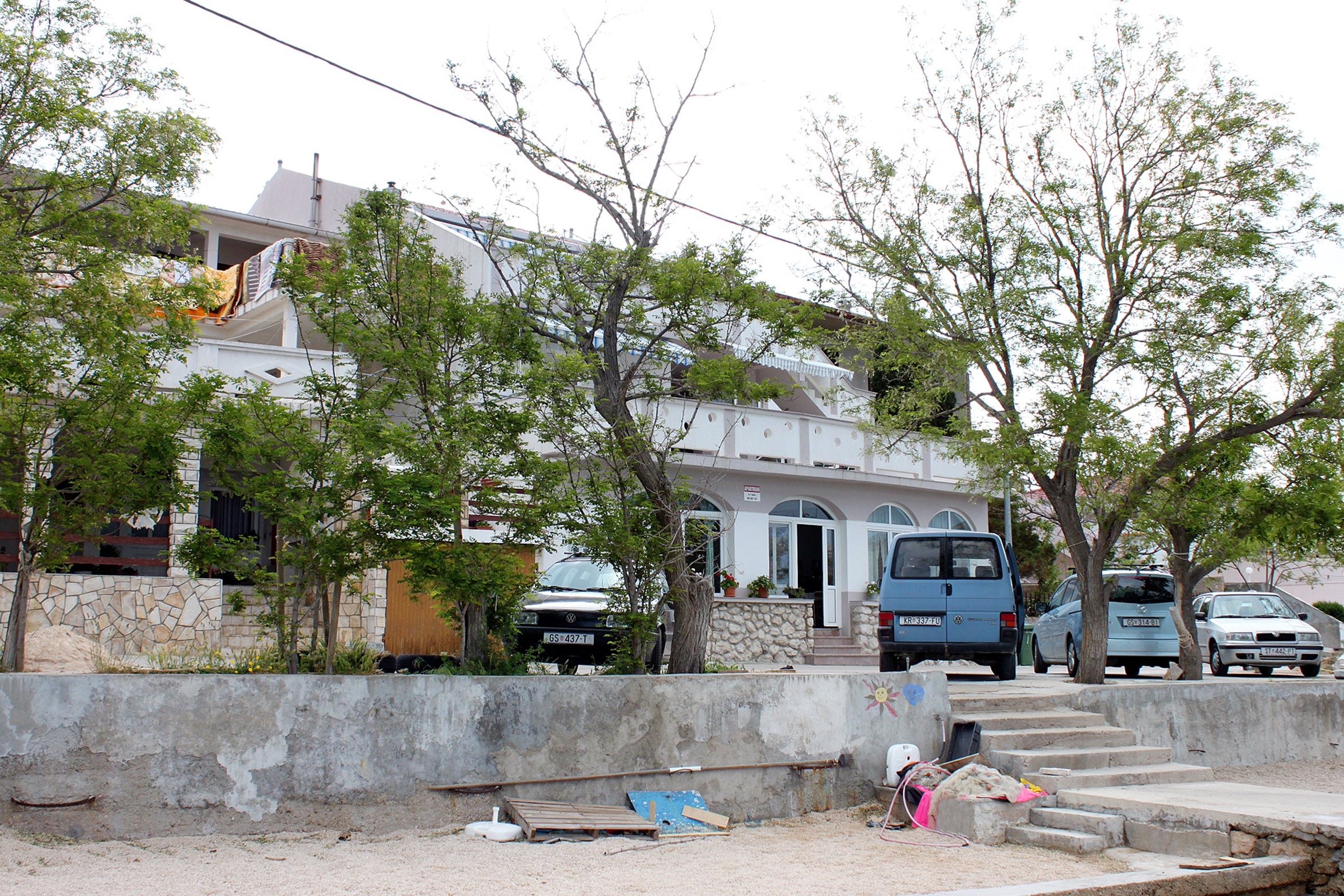 Two bedroom apartment near beach Metajna, Pag (A-6289-f) Two bedroom apartment near beach Metajna, Pag (A-6289-f)