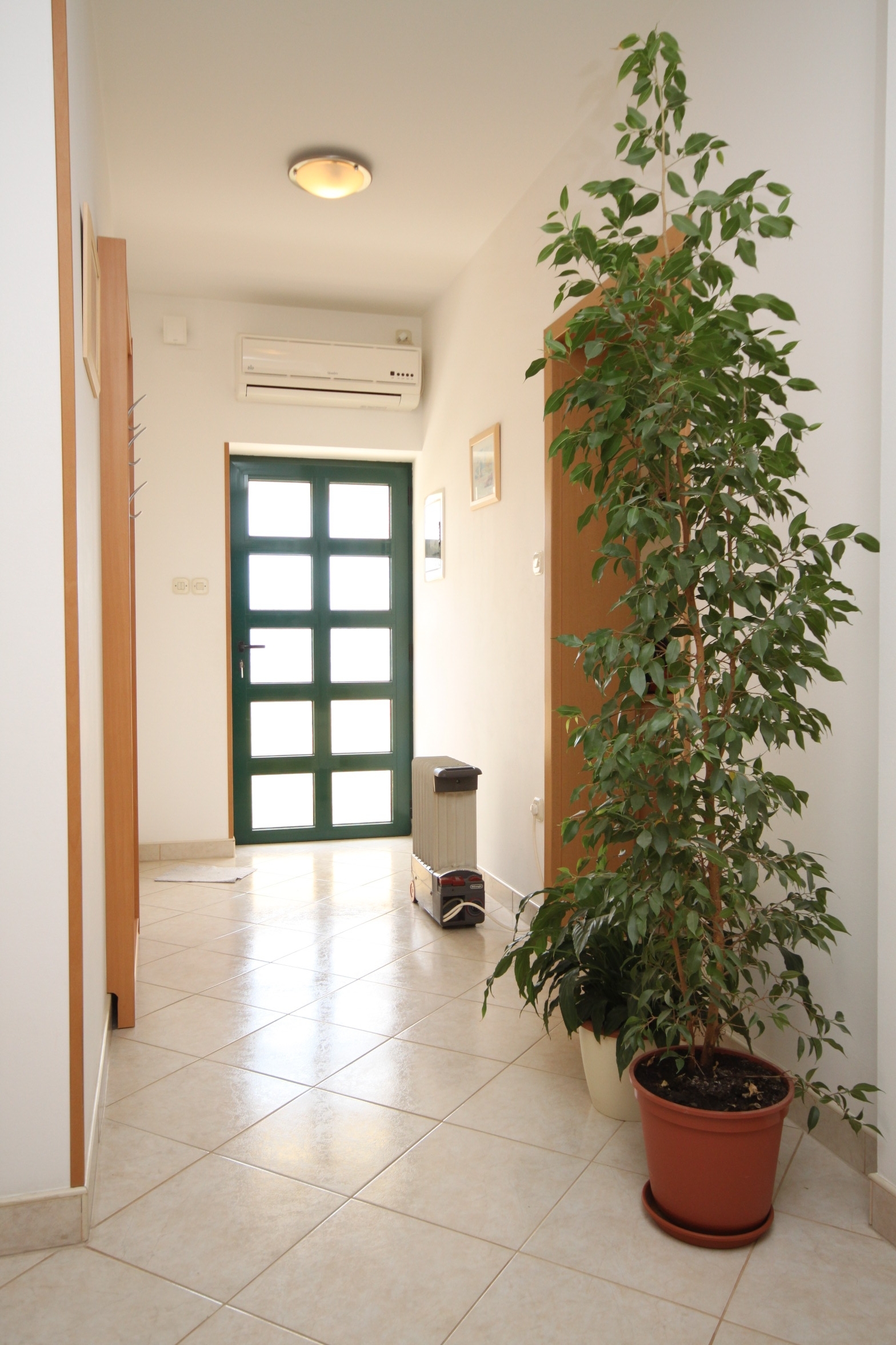 Three bedroom apartment with terrace and sea view Pag  A-a