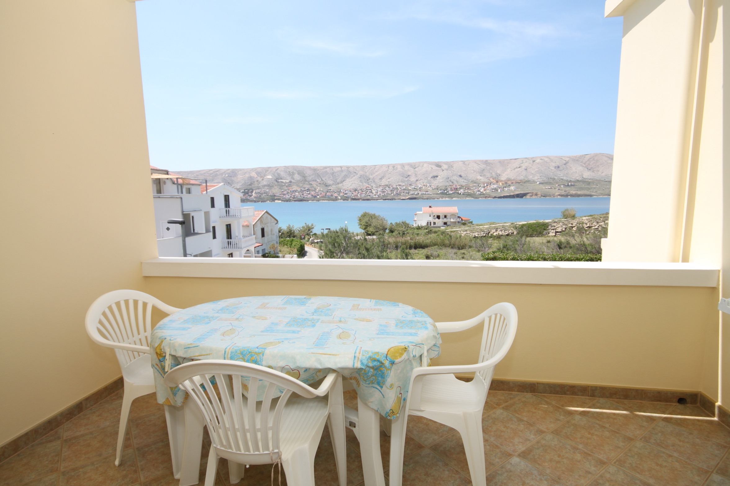 One bedroom apartment with terrace and sea view Pag (A-6291-d)