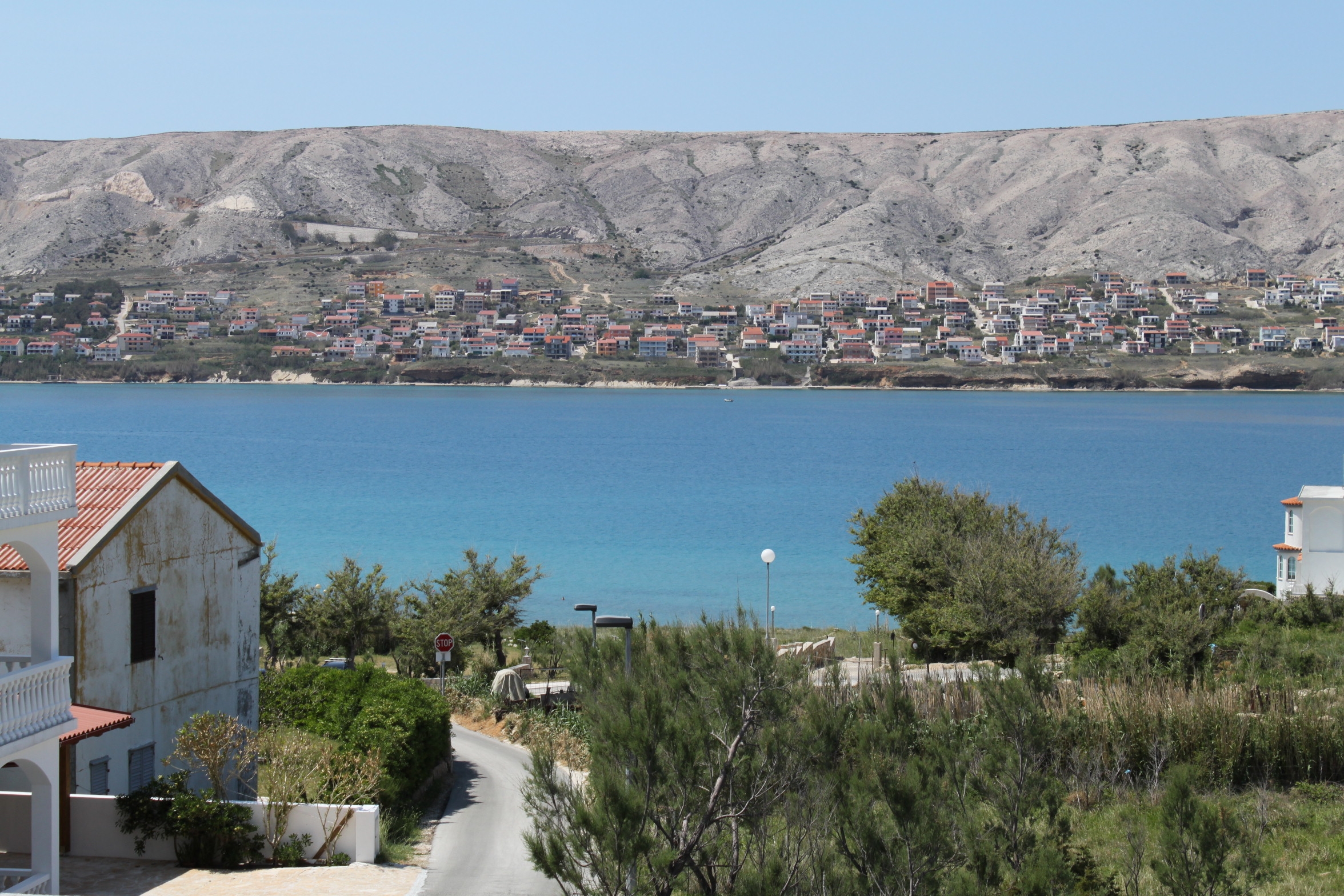 One bedroom apartment with terrace and sea view Pag  A-d